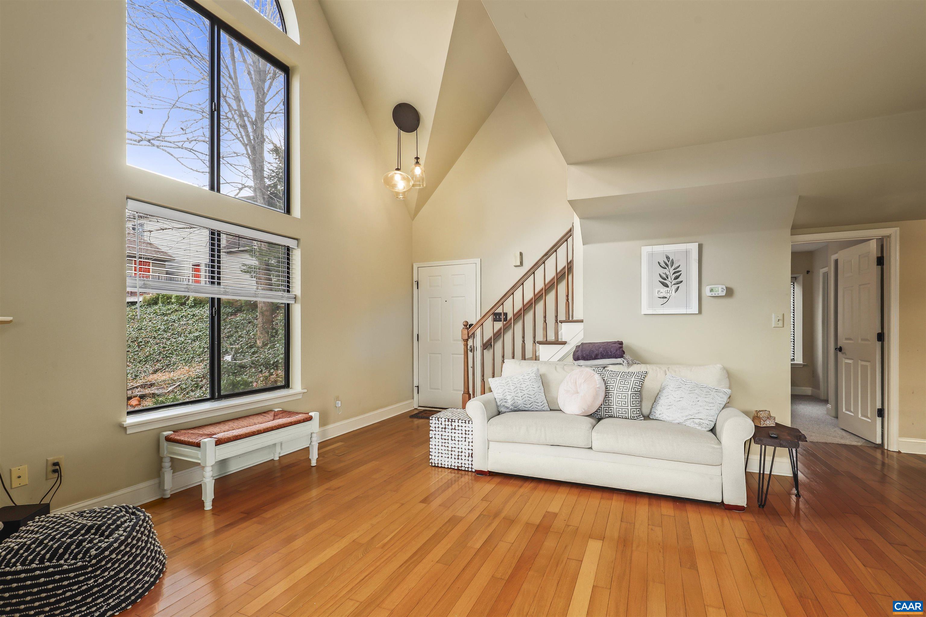 1692 ROYAL OAK CT