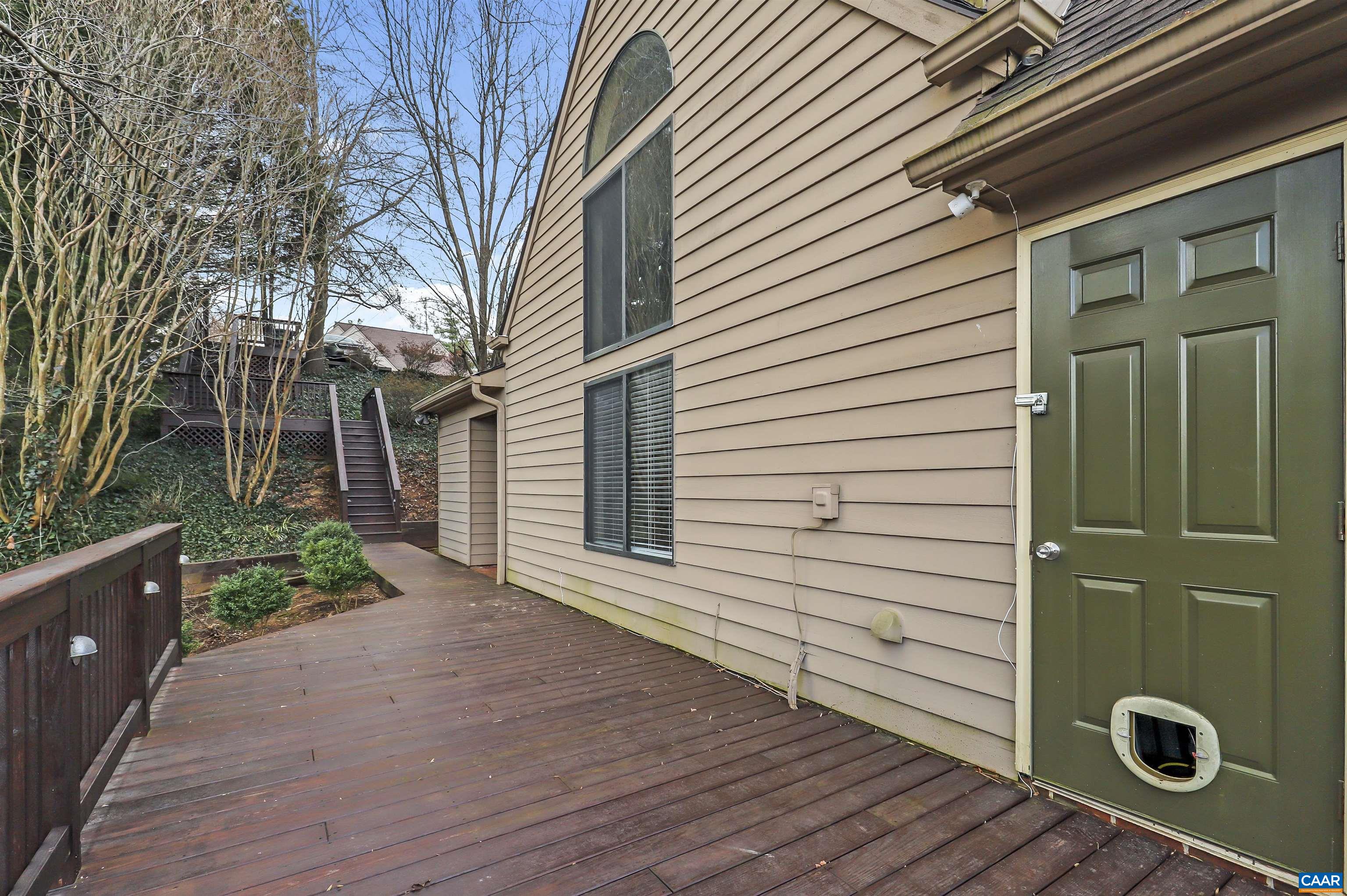 1692 ROYAL OAK CT