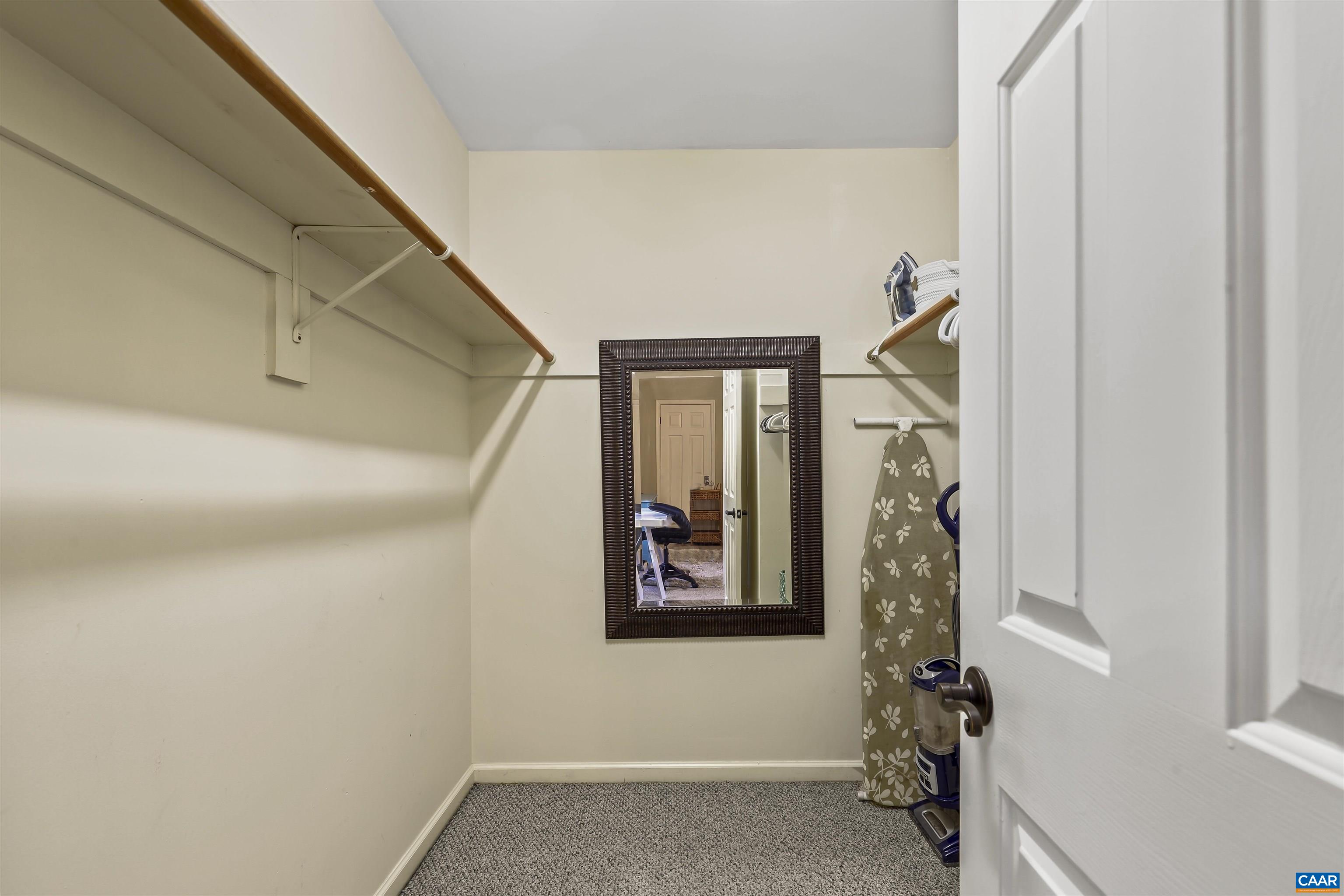 1692 ROYAL OAK CT