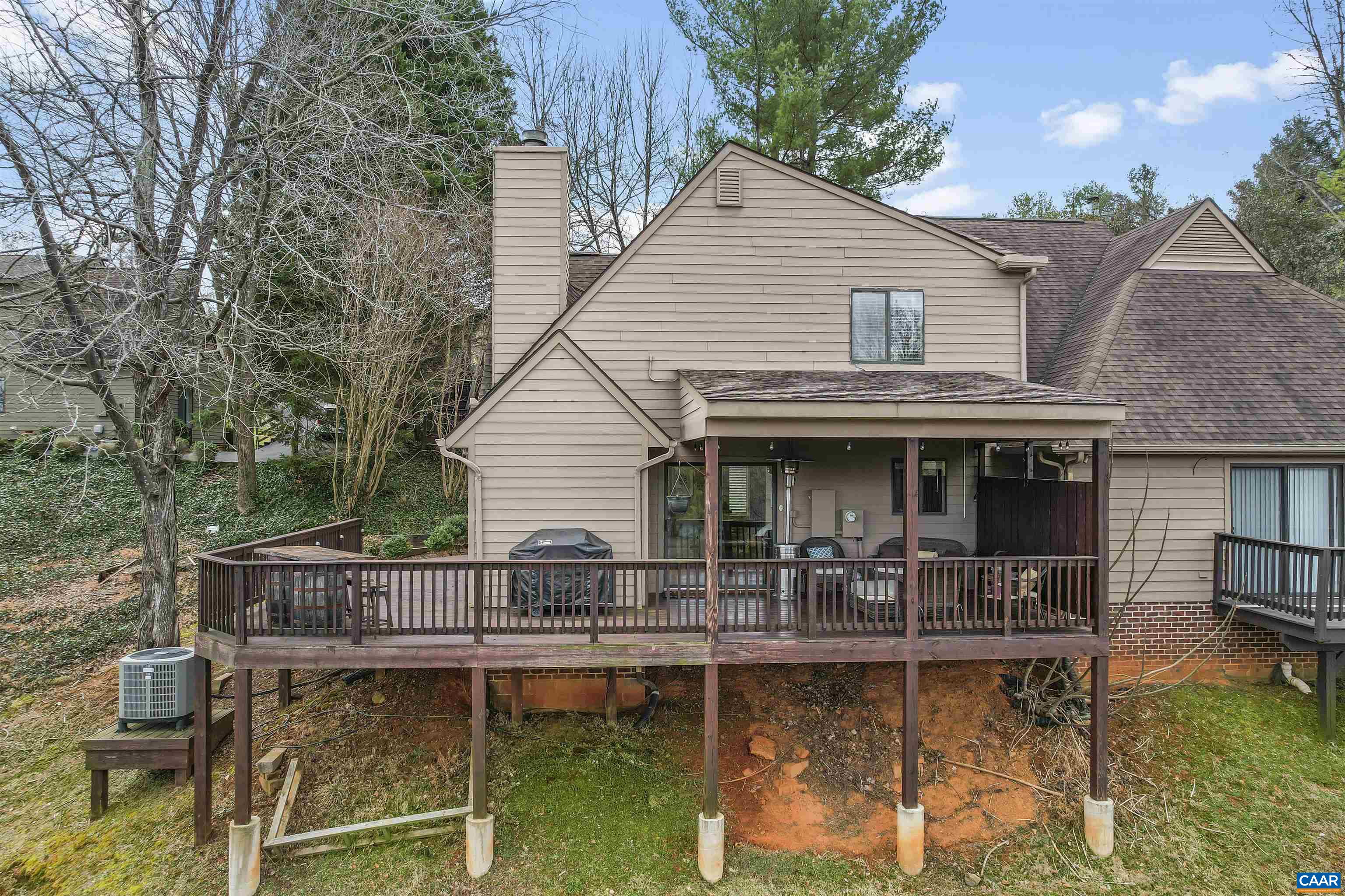 1692 ROYAL OAK CT