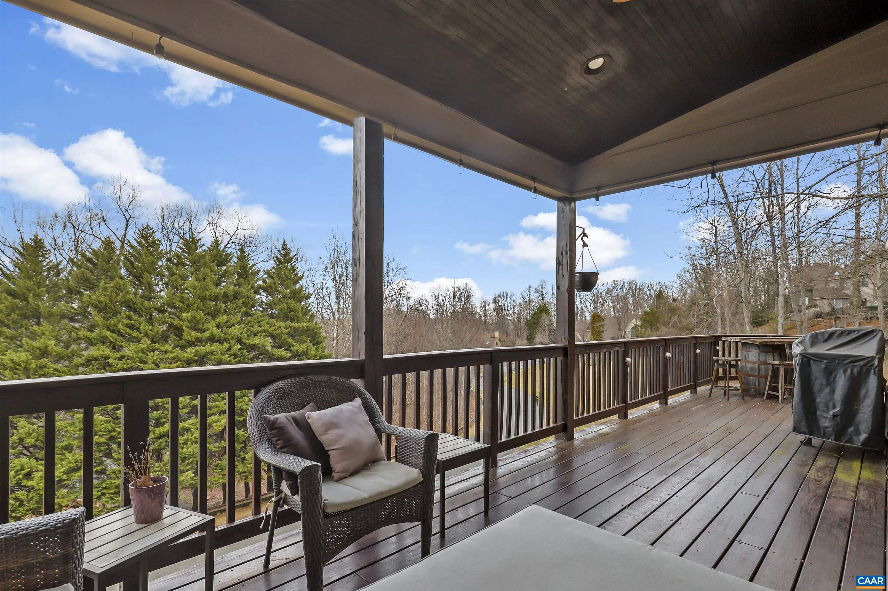 1692 ROYAL OAK CT