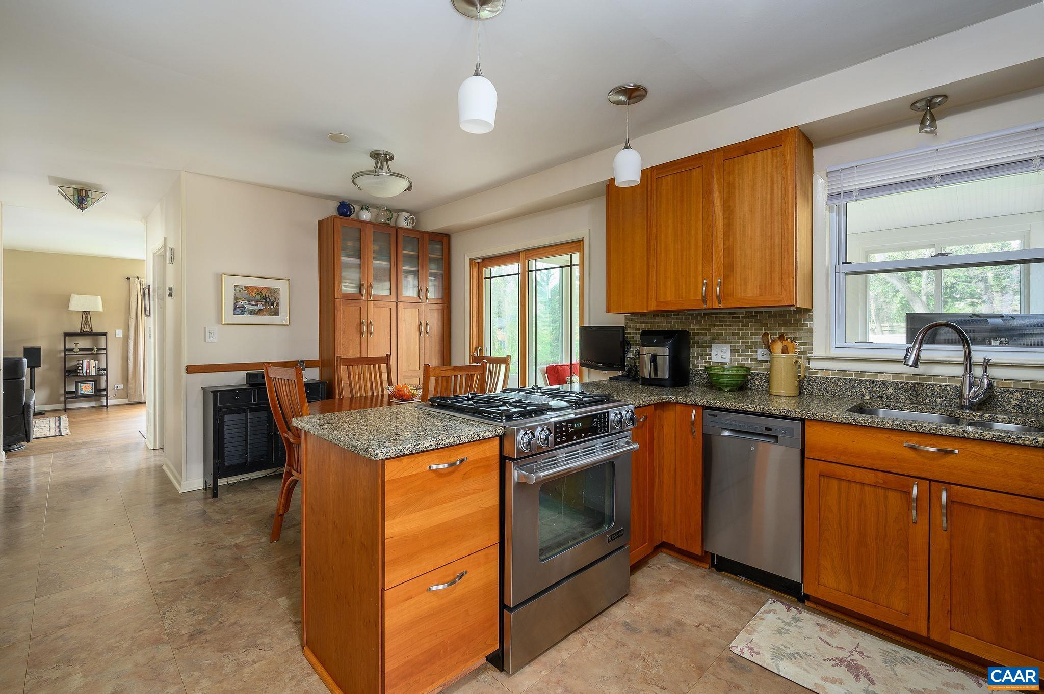 1901 SWANSON DR