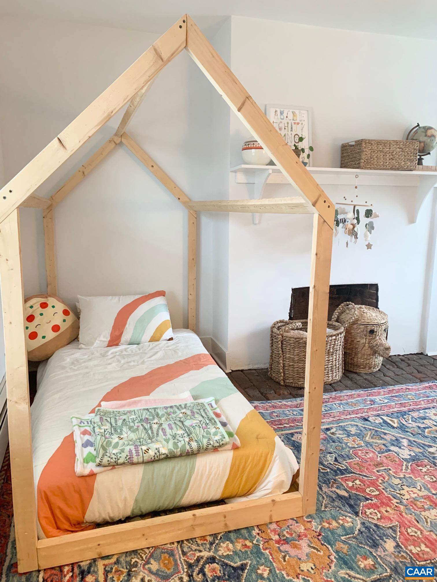 521 N 1ST ST Unit: 1/2