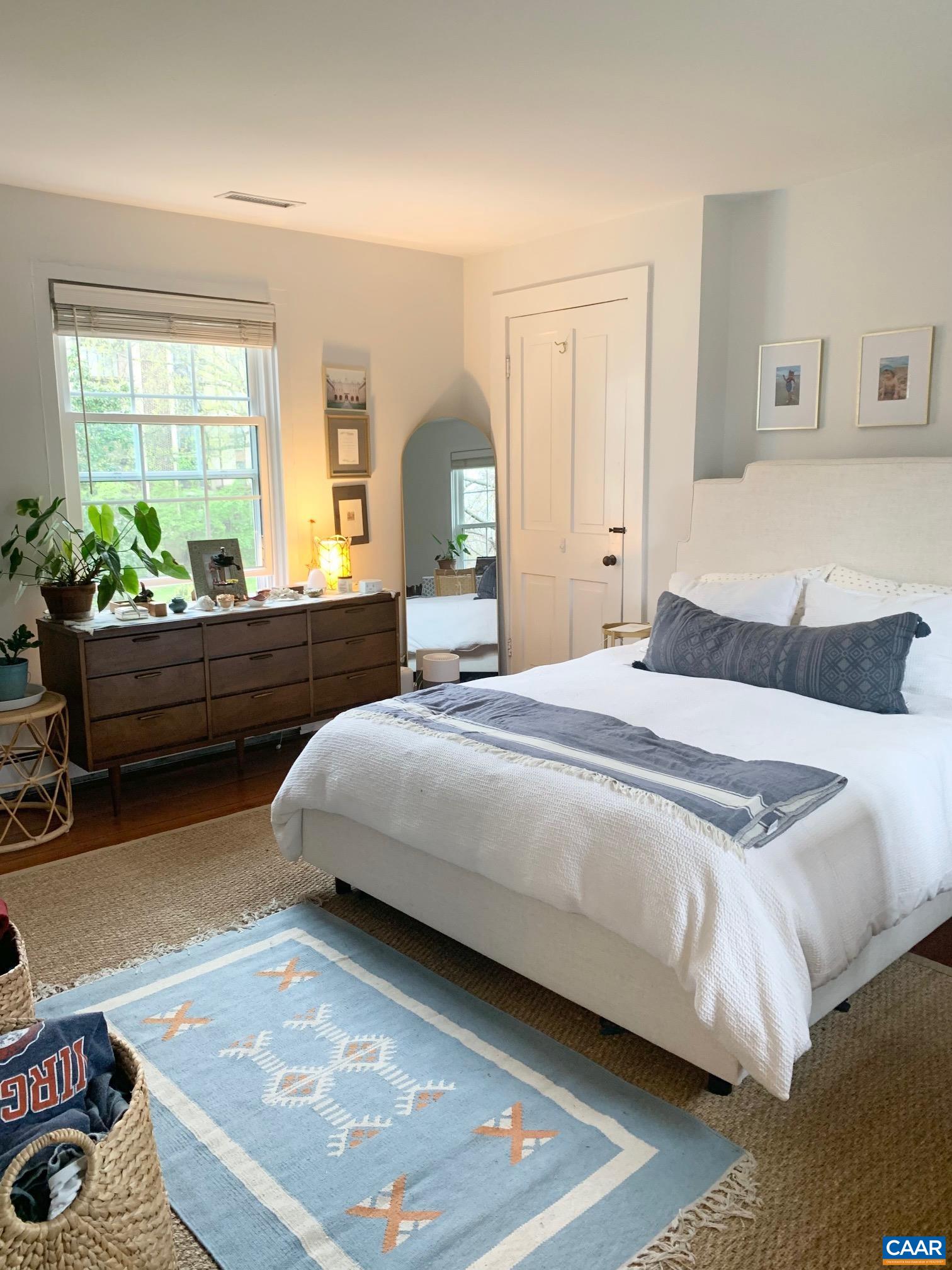 521 N 1ST ST Unit: 1/2