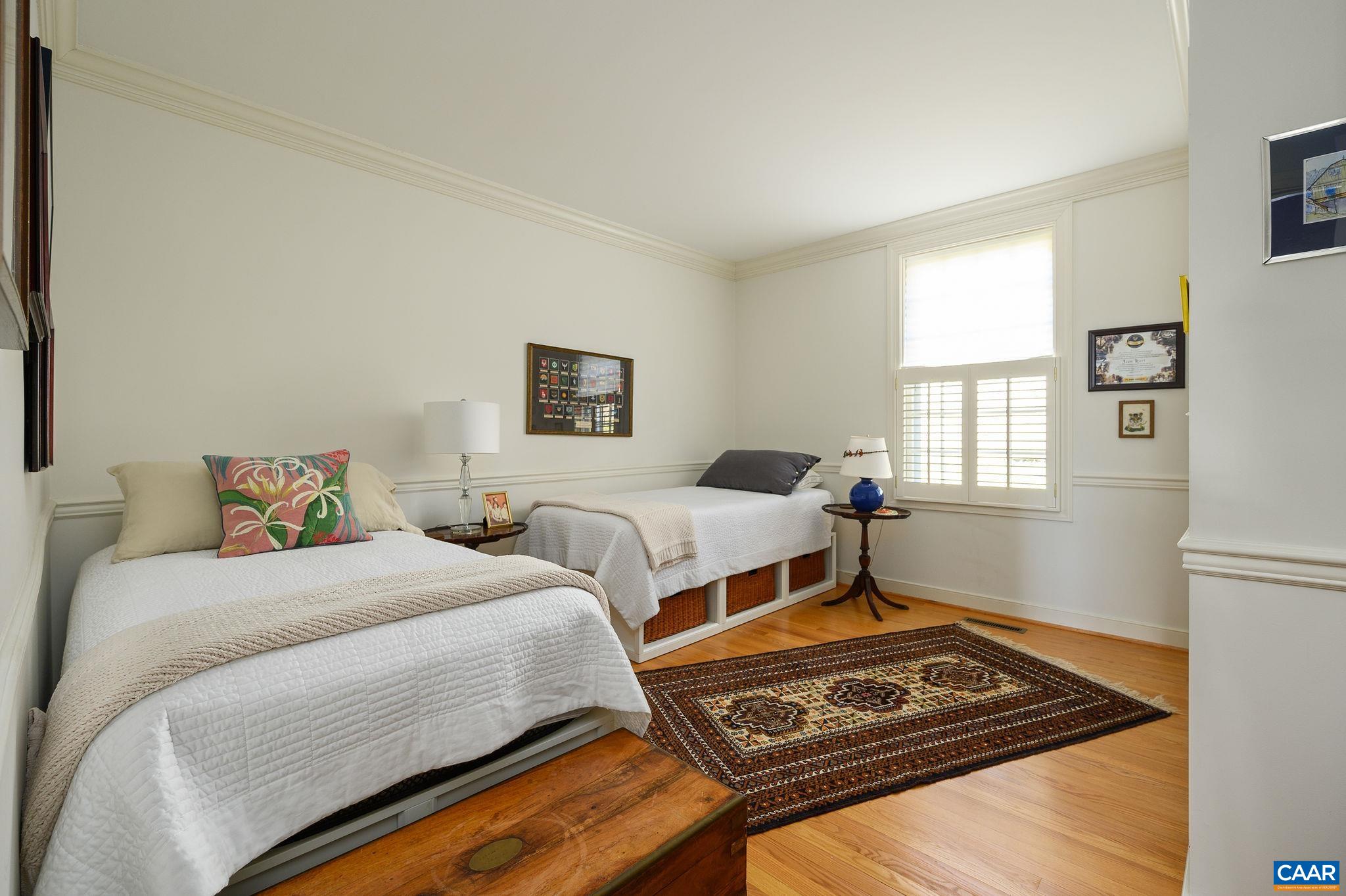 4 EDNAM VILLAGE ST