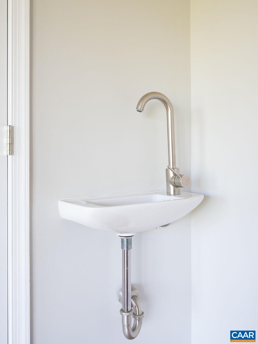 104 MELBOURNE PRK Unit: C
