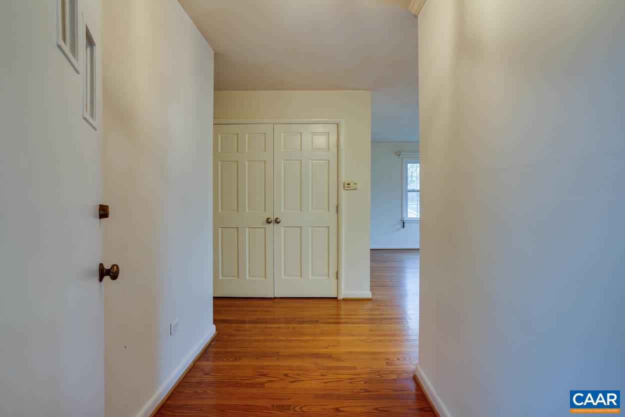 2111 TARLETON DR