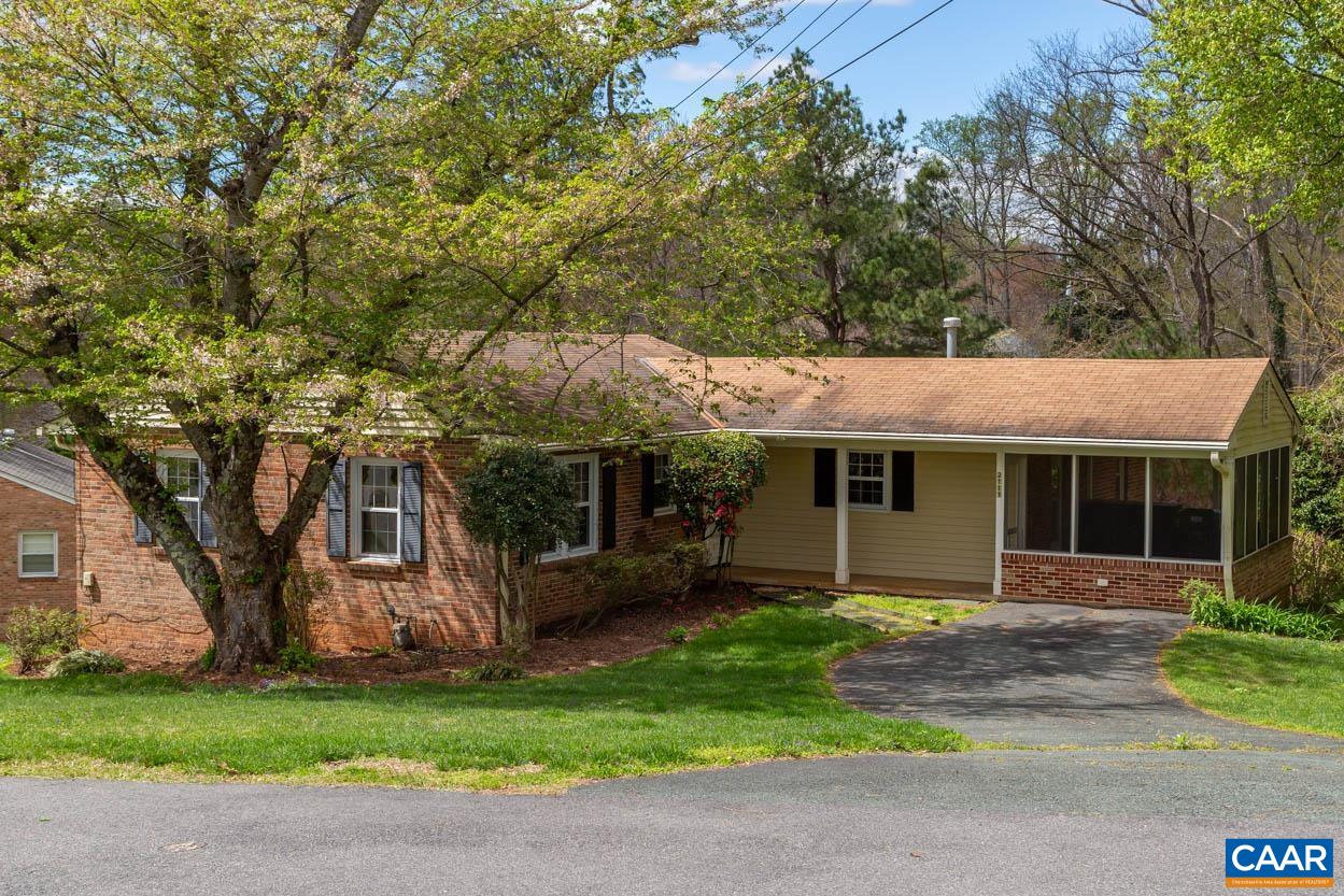2111 TARLETON DR