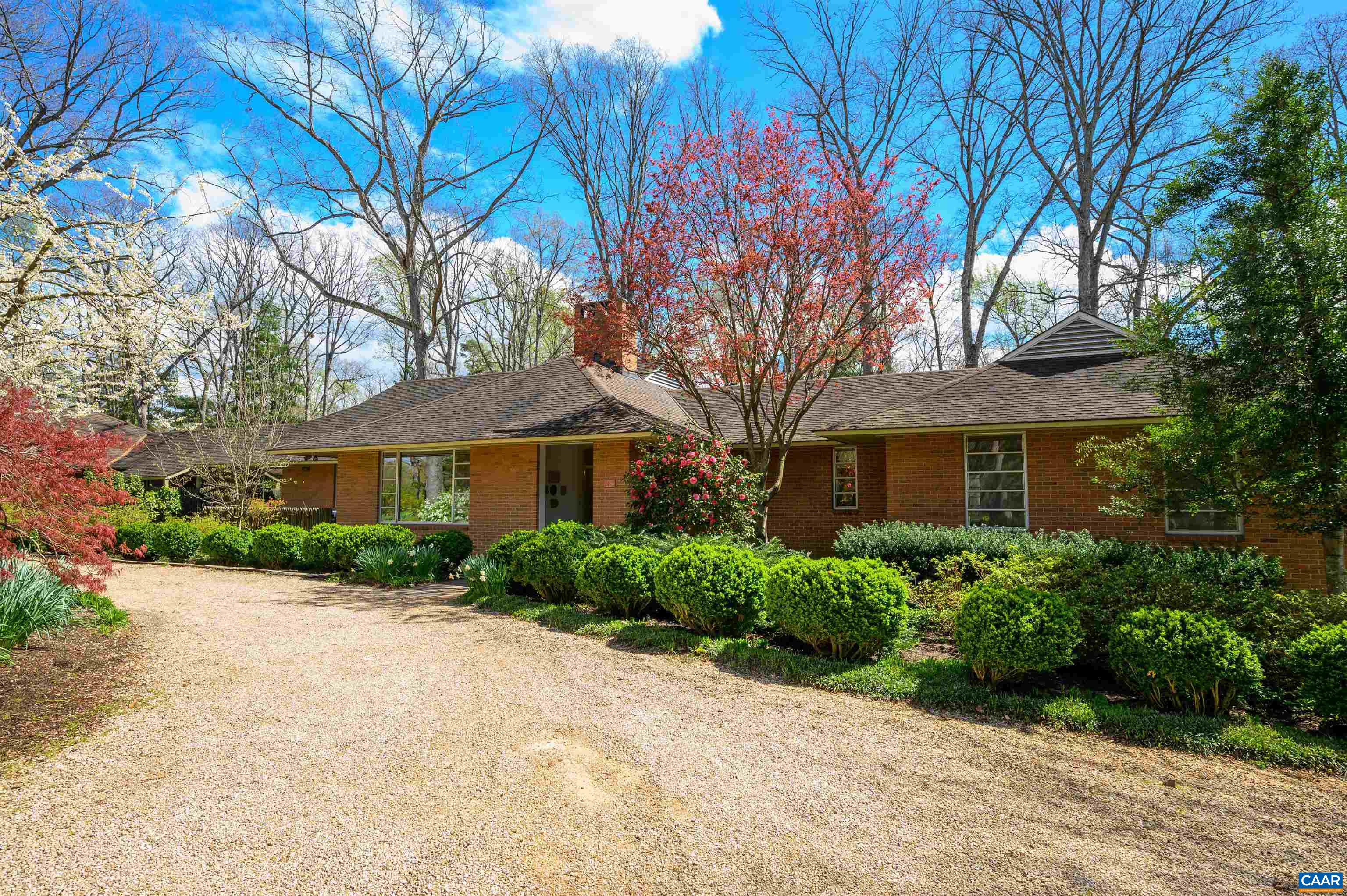 275 W TERRELL RD