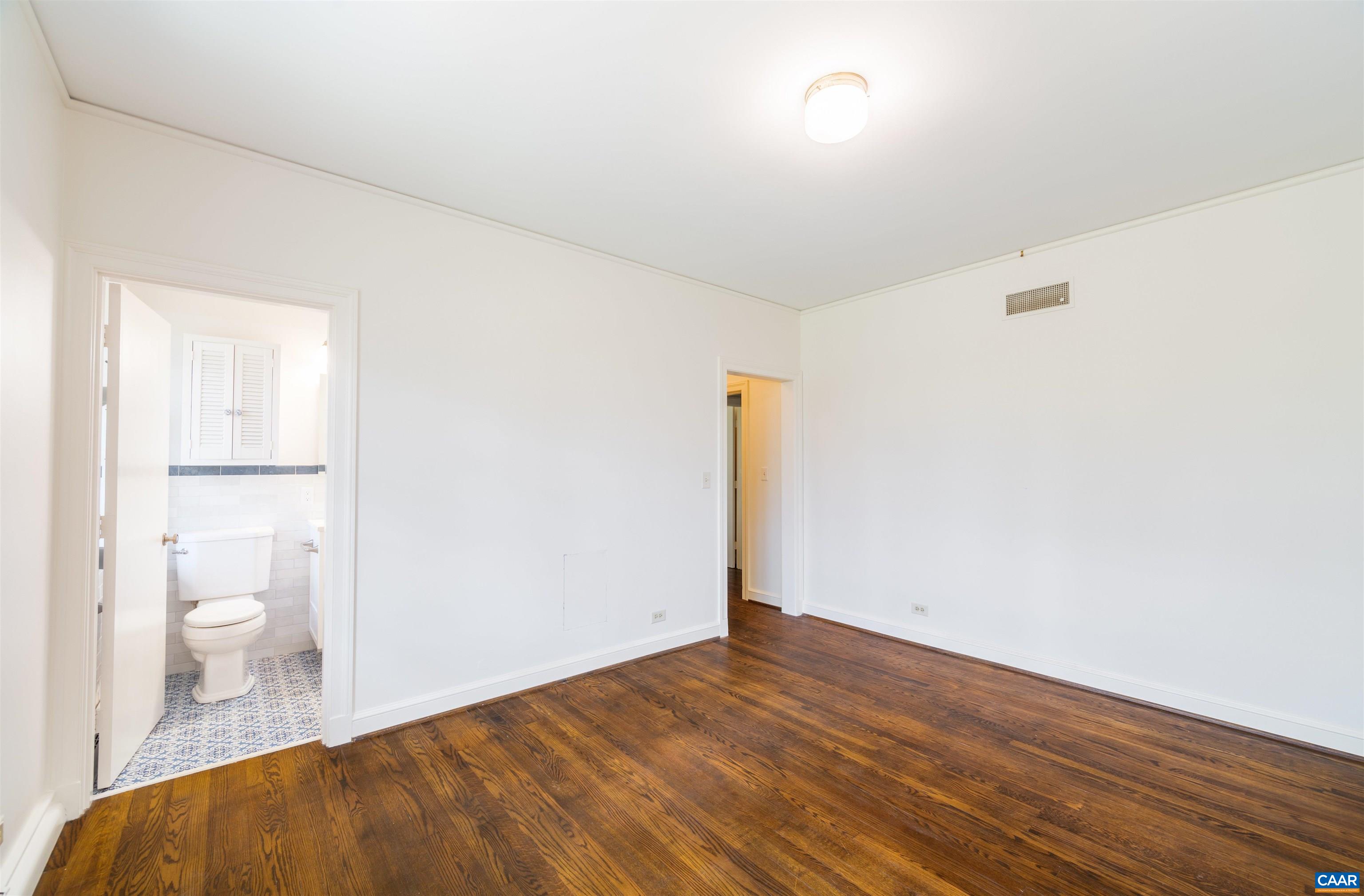 275 W TERRELL RD