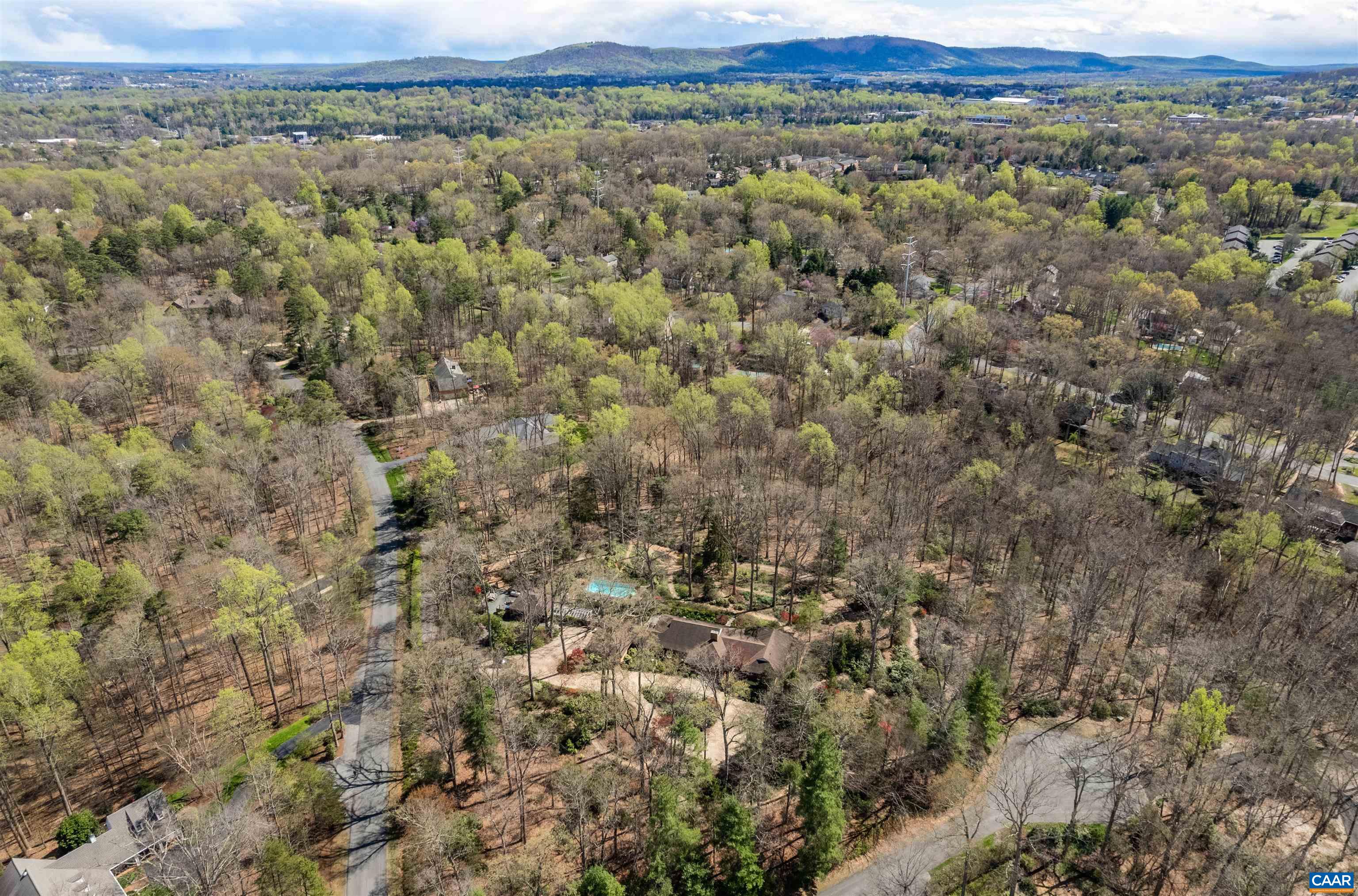 275 W TERRELL RD