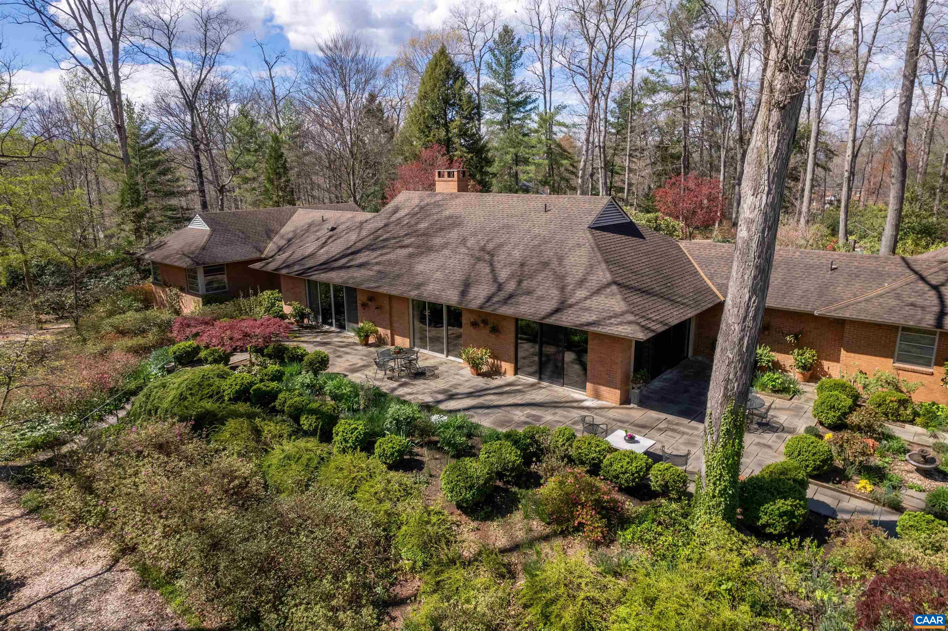 275 W TERRELL RD