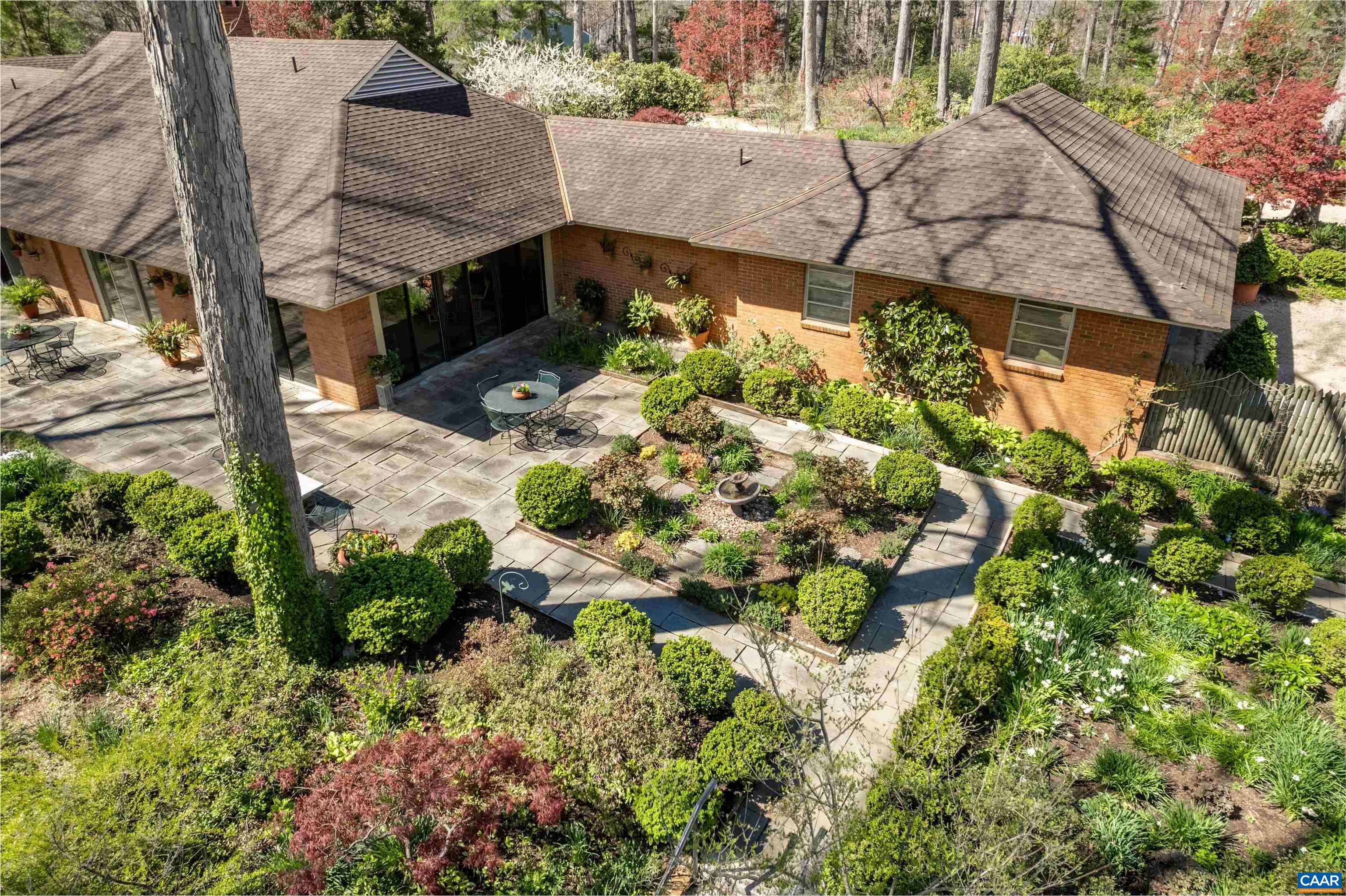 275 W TERRELL RD