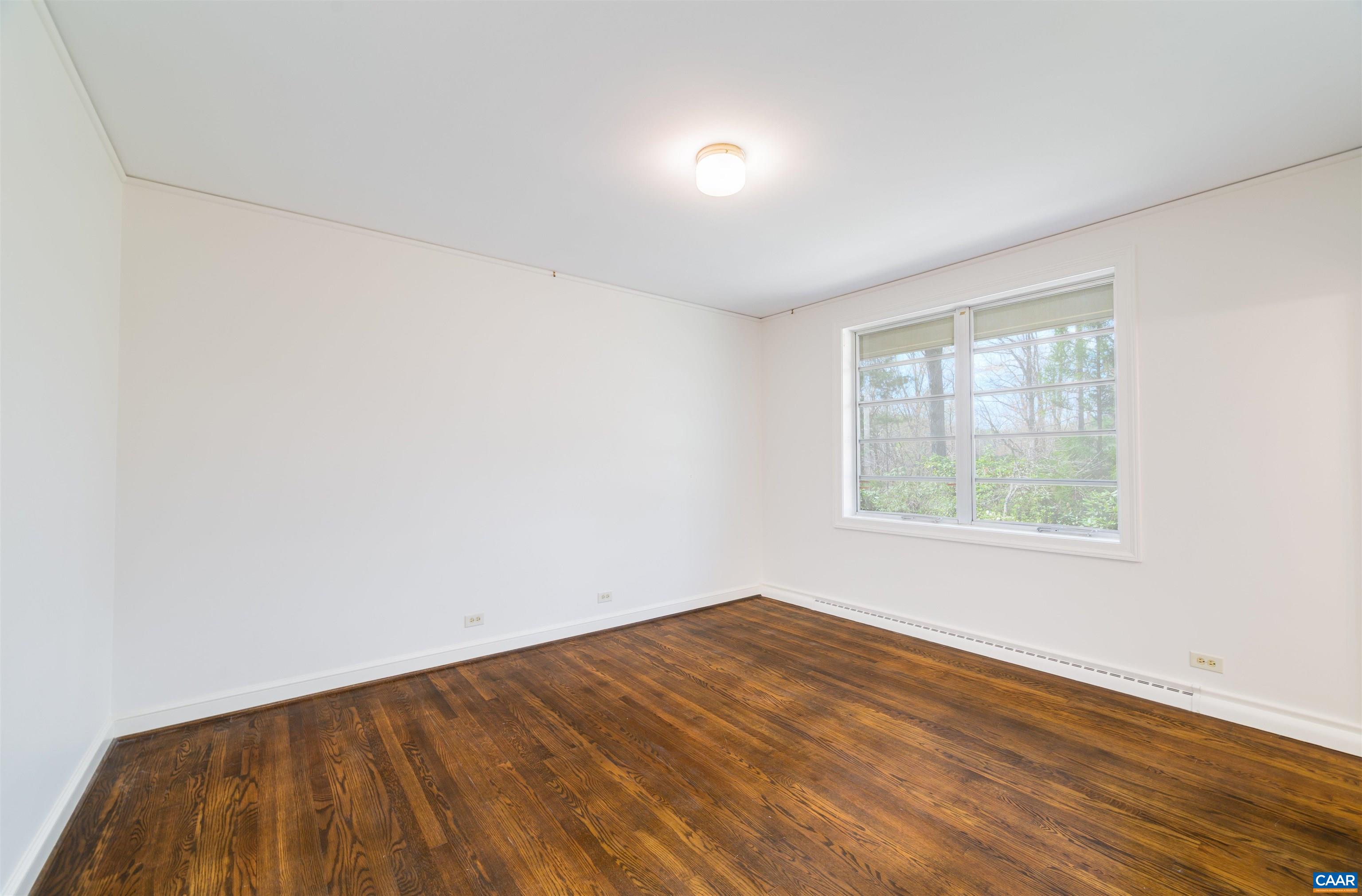 275 W TERRELL RD