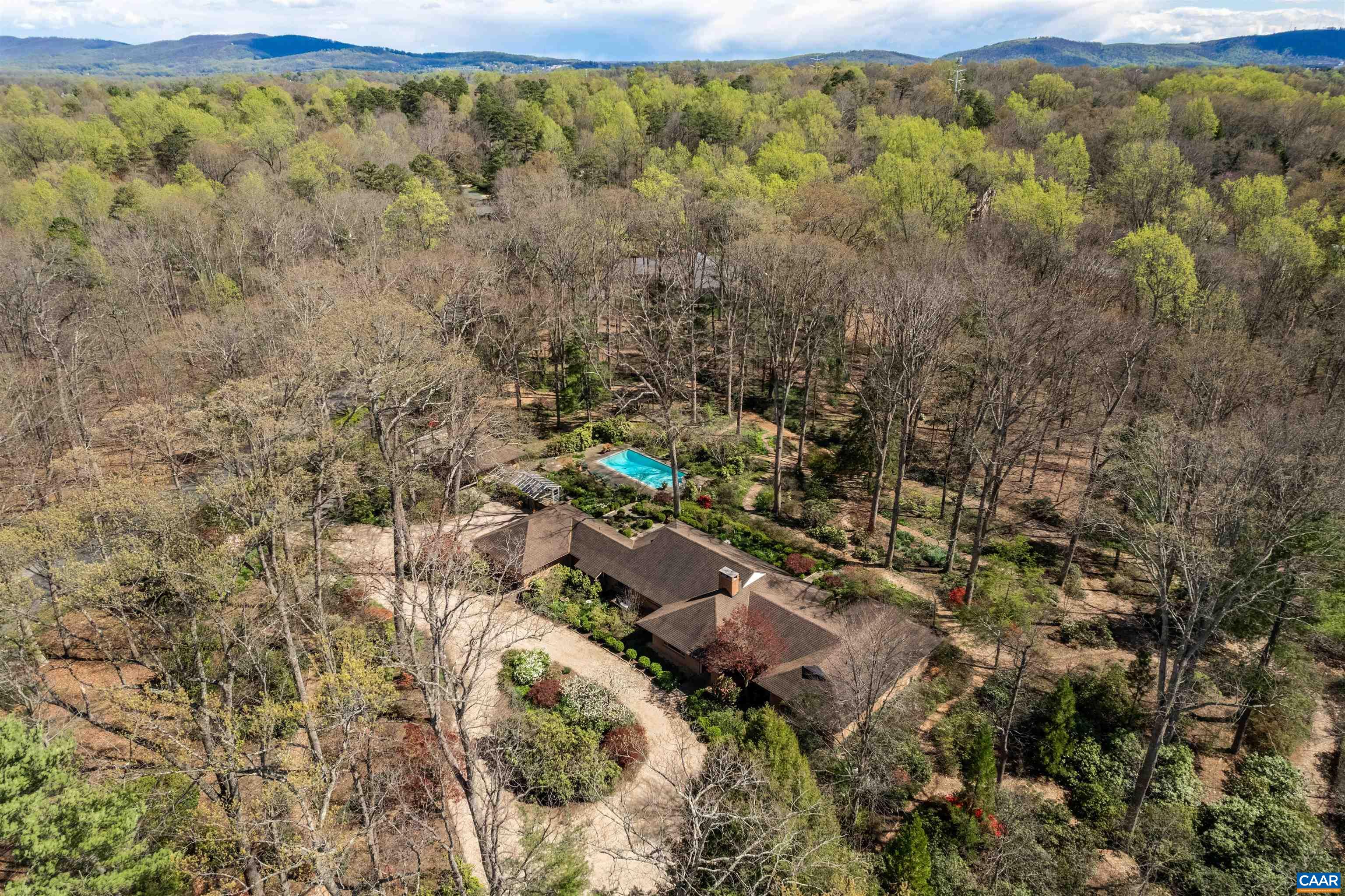 275 W TERRELL RD