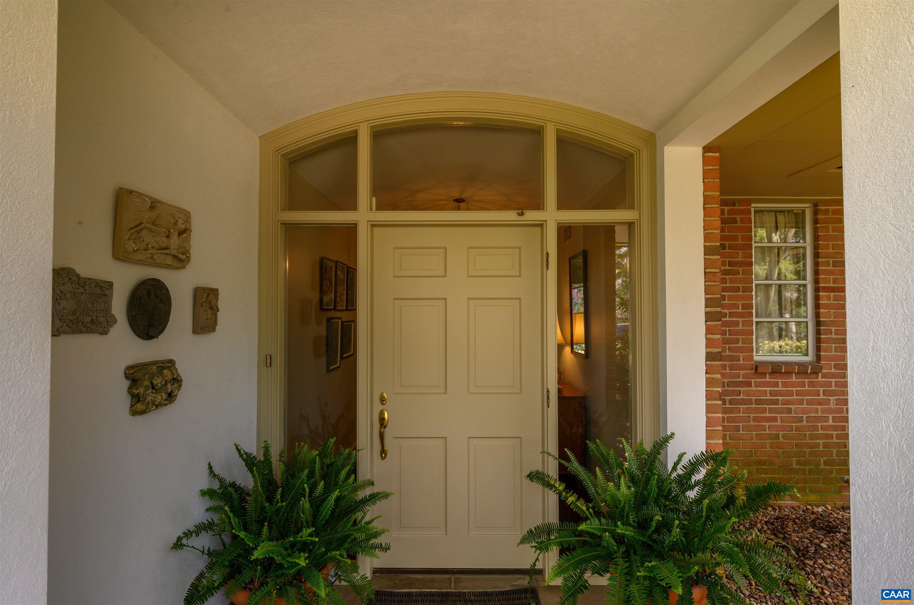 275 W TERRELL RD