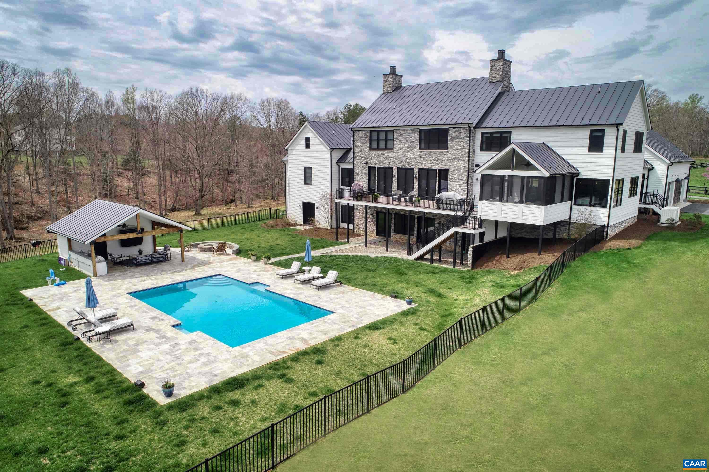 4680 LONGHORN DR