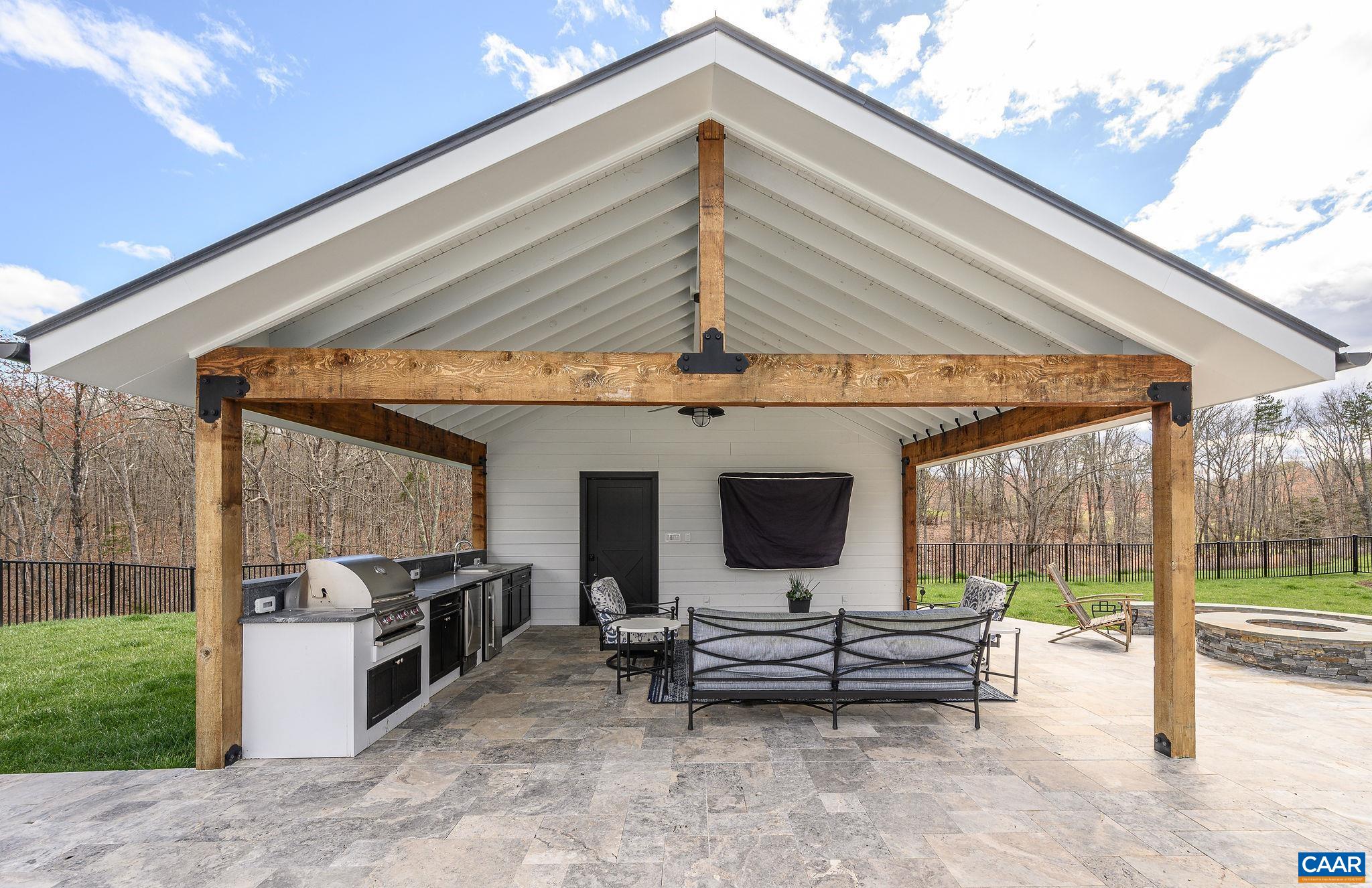 4680 LONGHORN DR