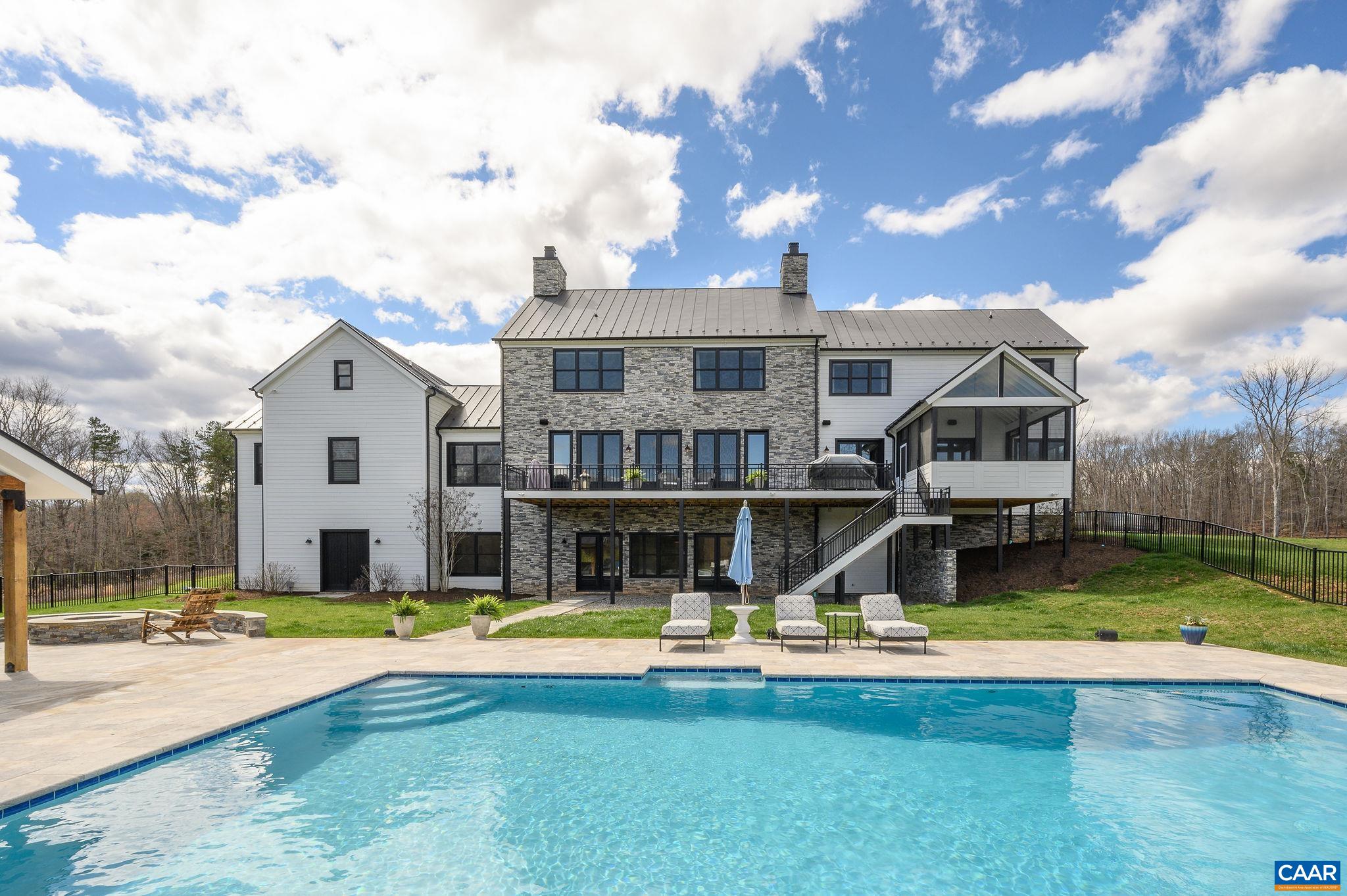 4680 LONGHORN DR