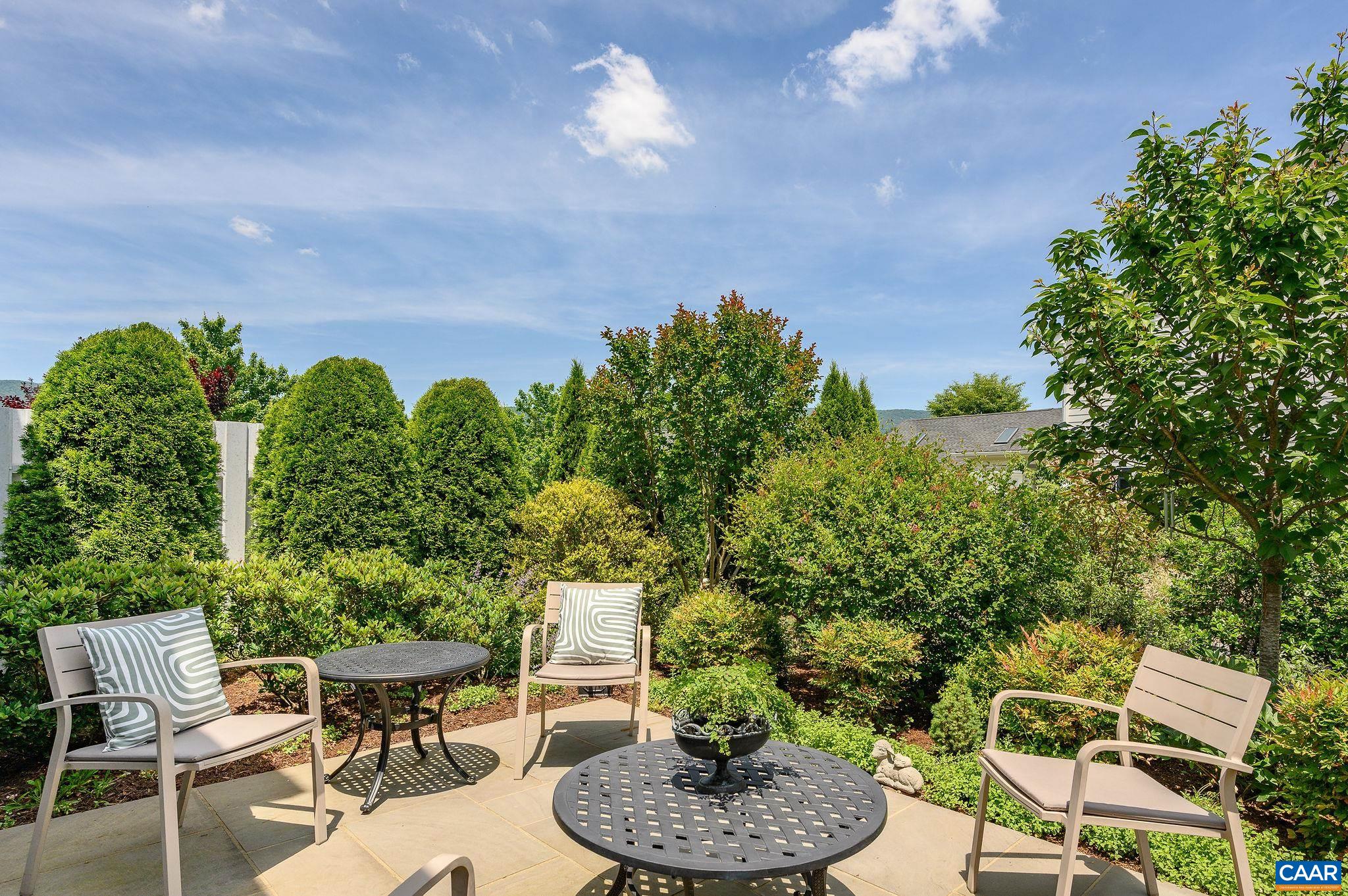 407 HAZEL GROVE LN
