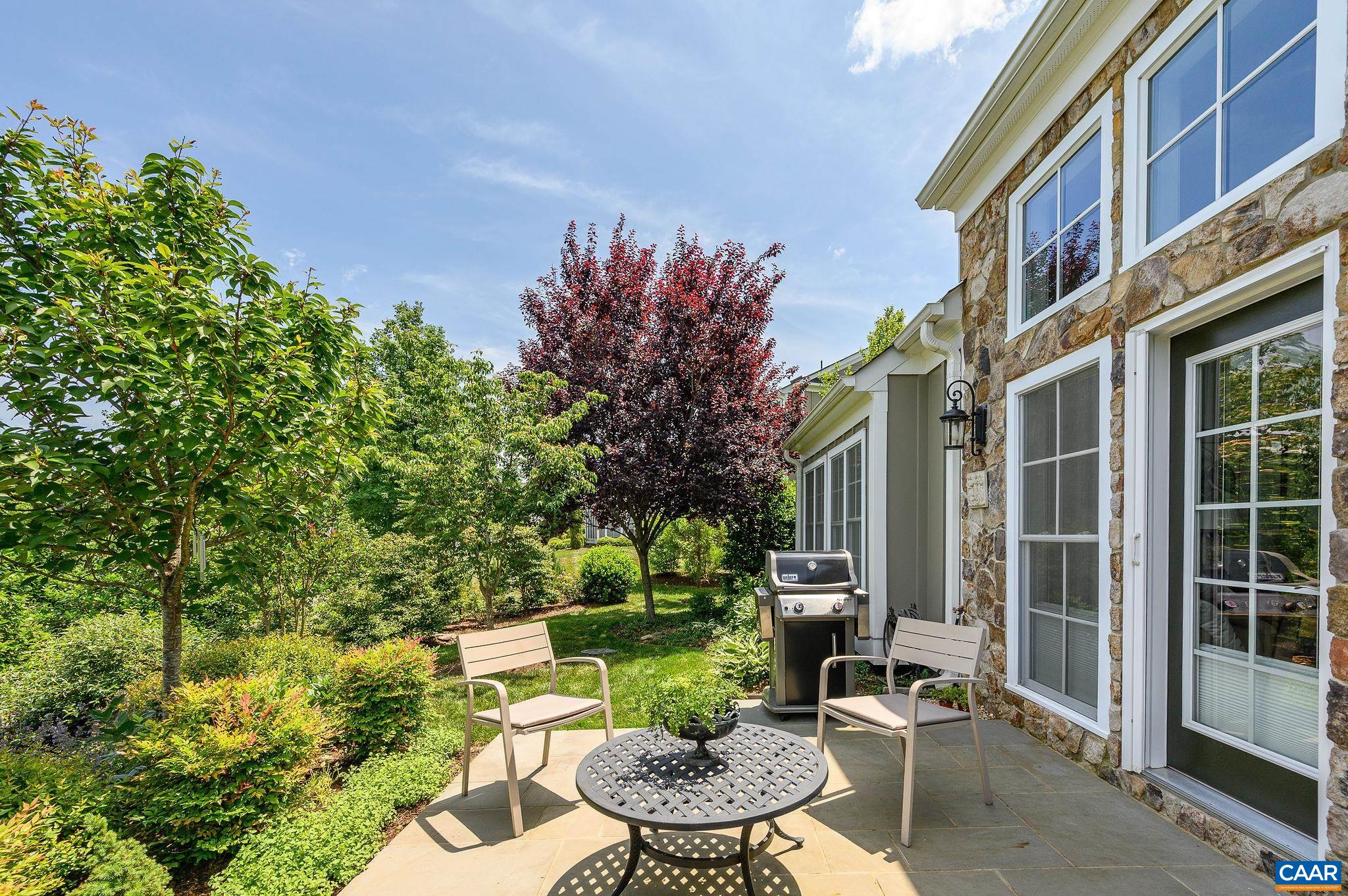 407 HAZEL GROVE LN