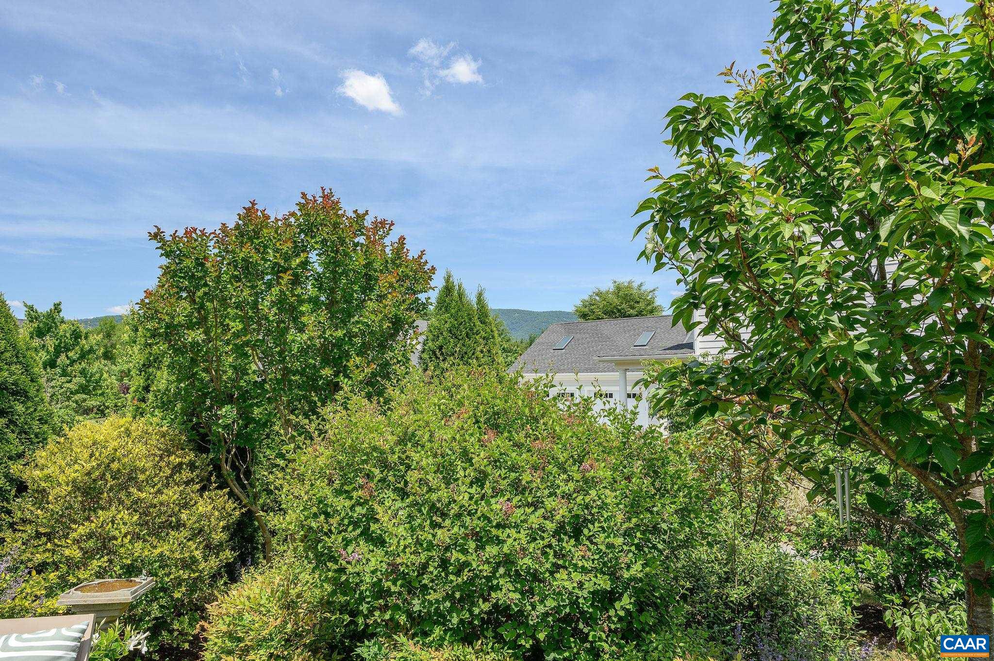 407 HAZEL GROVE LN