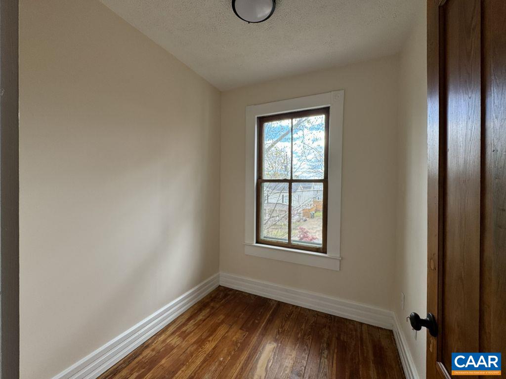 805 BELMONT AVE