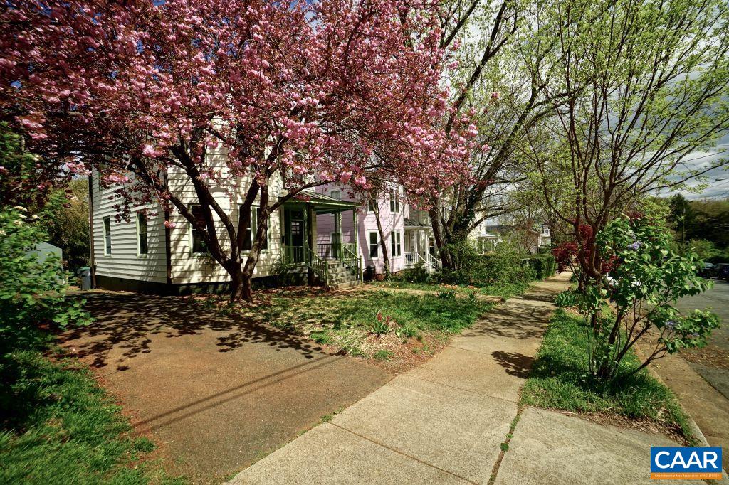 805 BELMONT AVE