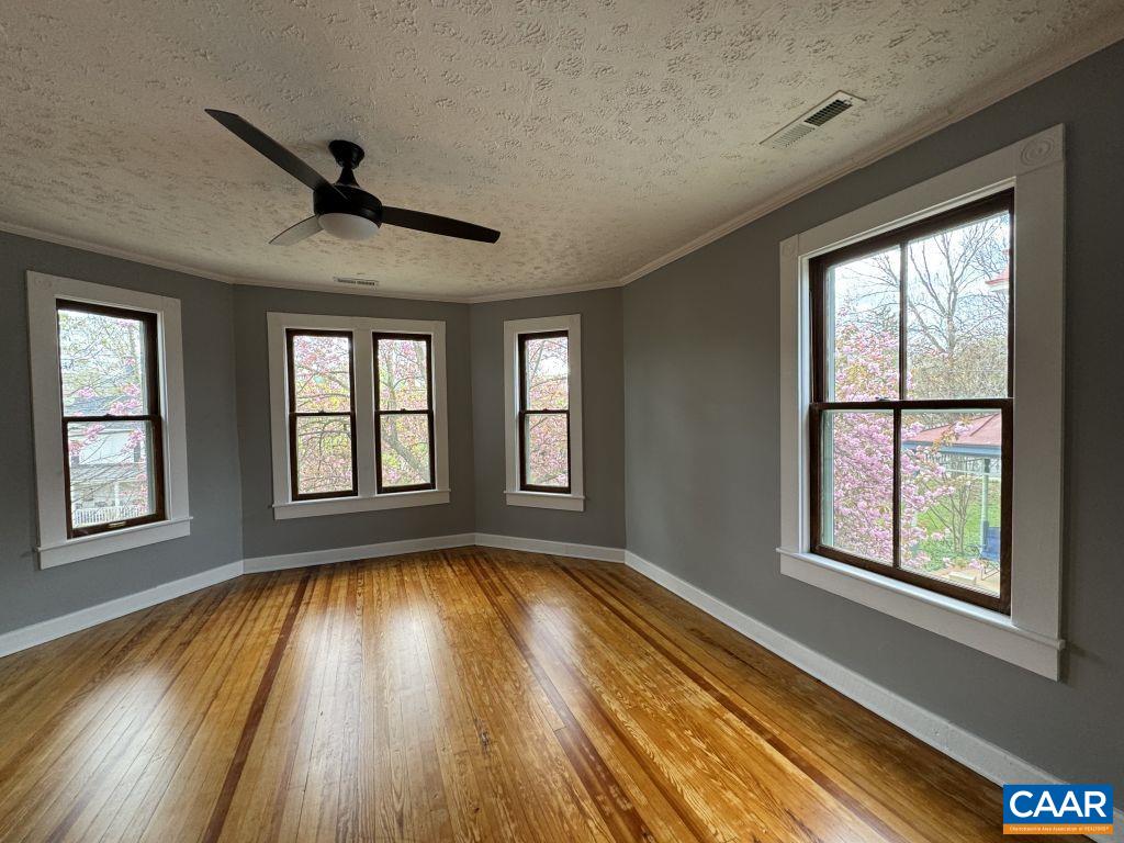 805 BELMONT AVE