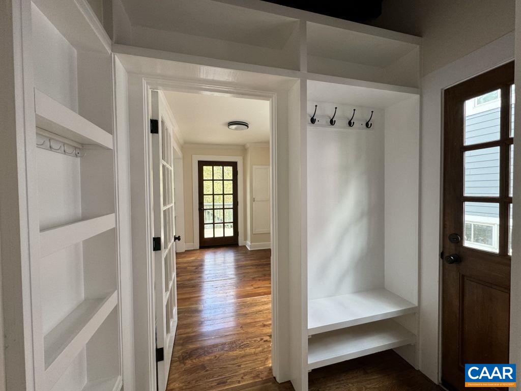 805 BELMONT AVE