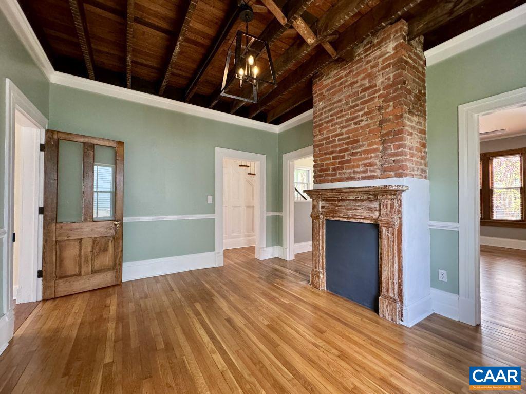 805 BELMONT AVE
