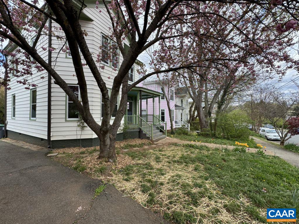 805 BELMONT AVE