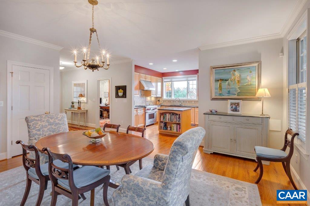 498 EDNAM CIR