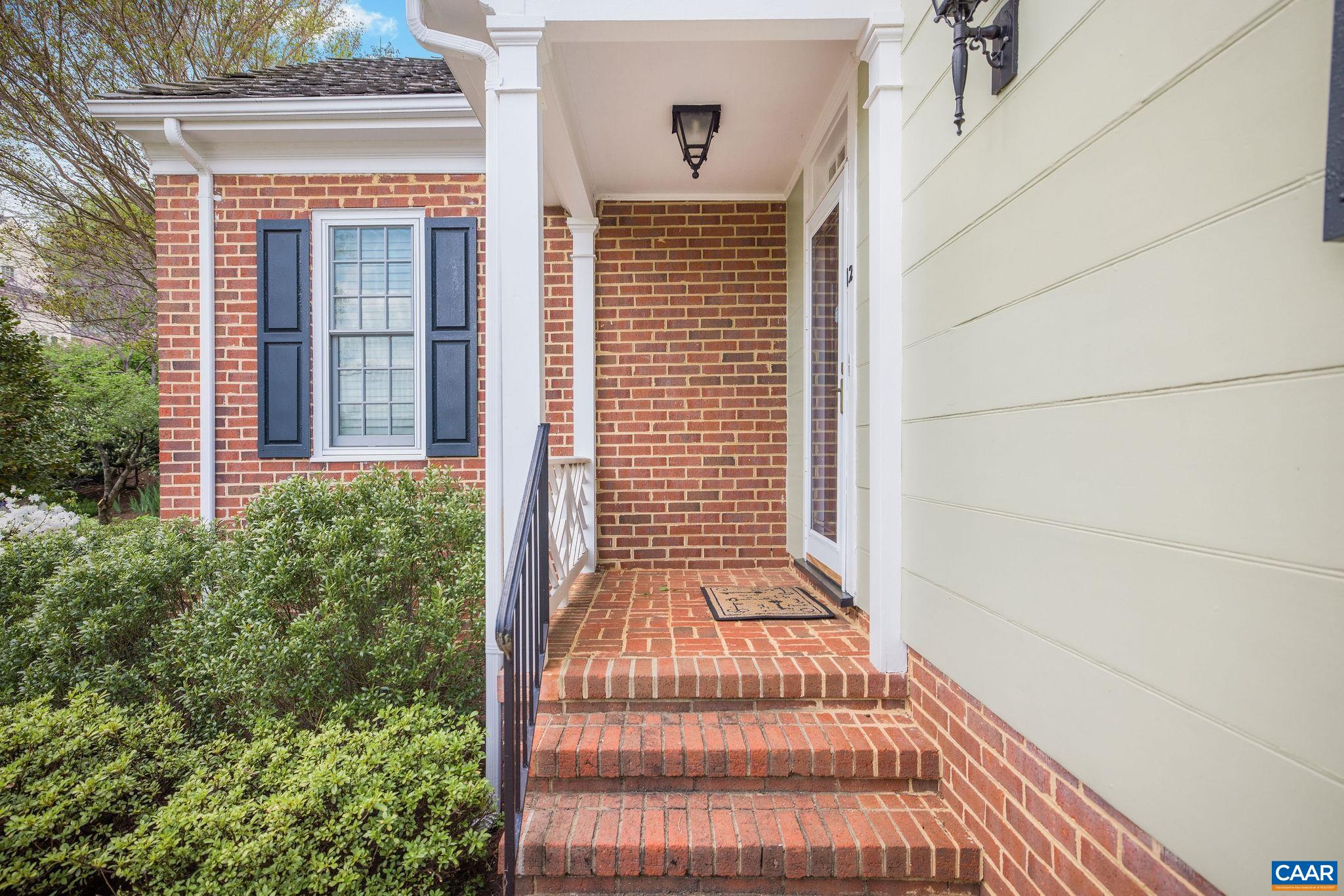 12 Ednam Village St