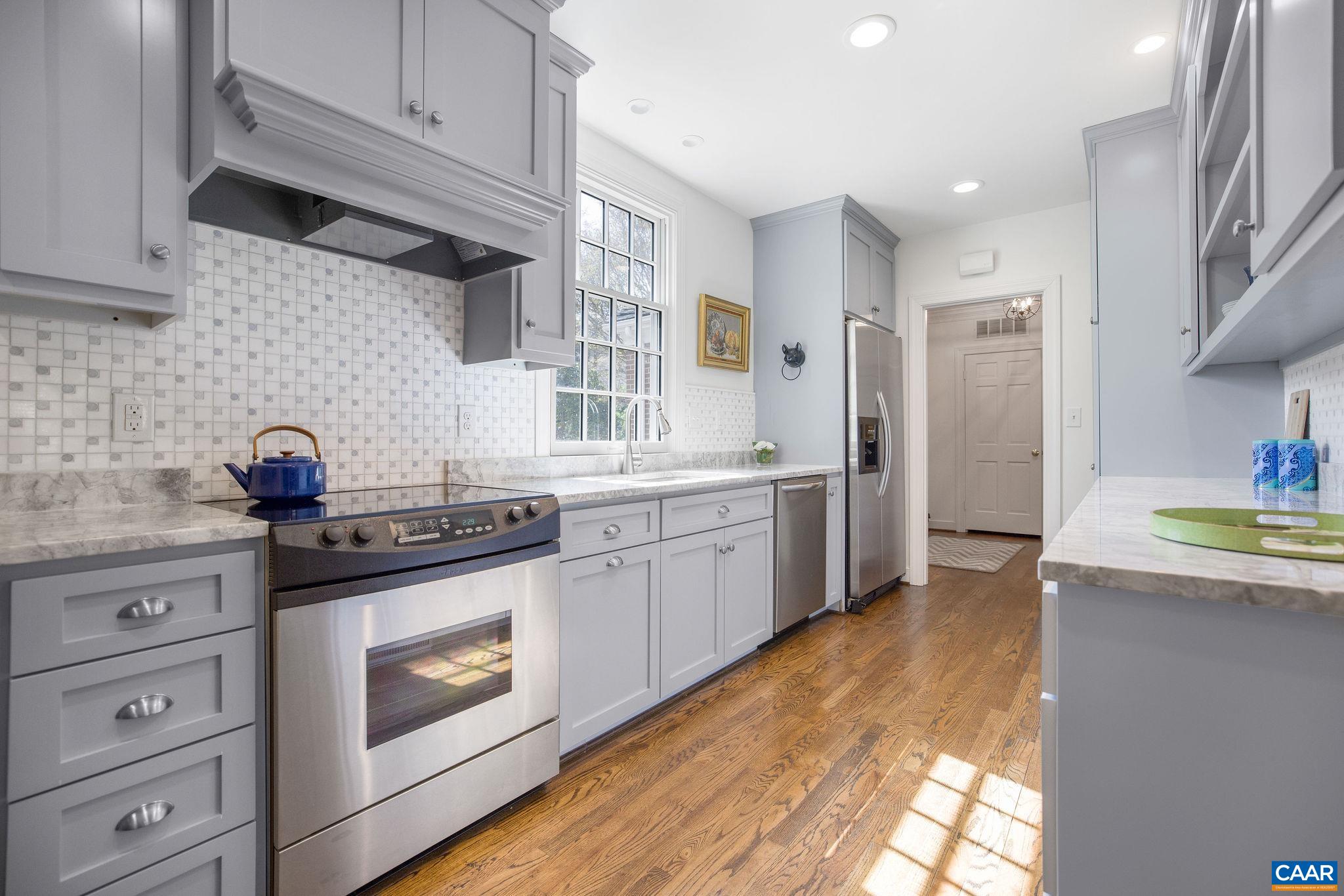 12 Ednam Village St