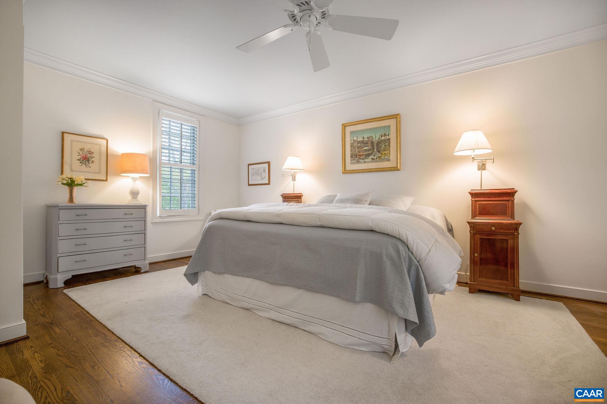 12 Ednam Village St