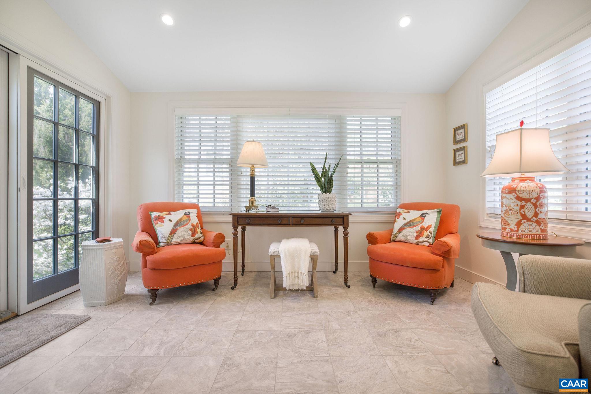 12 Ednam Village St