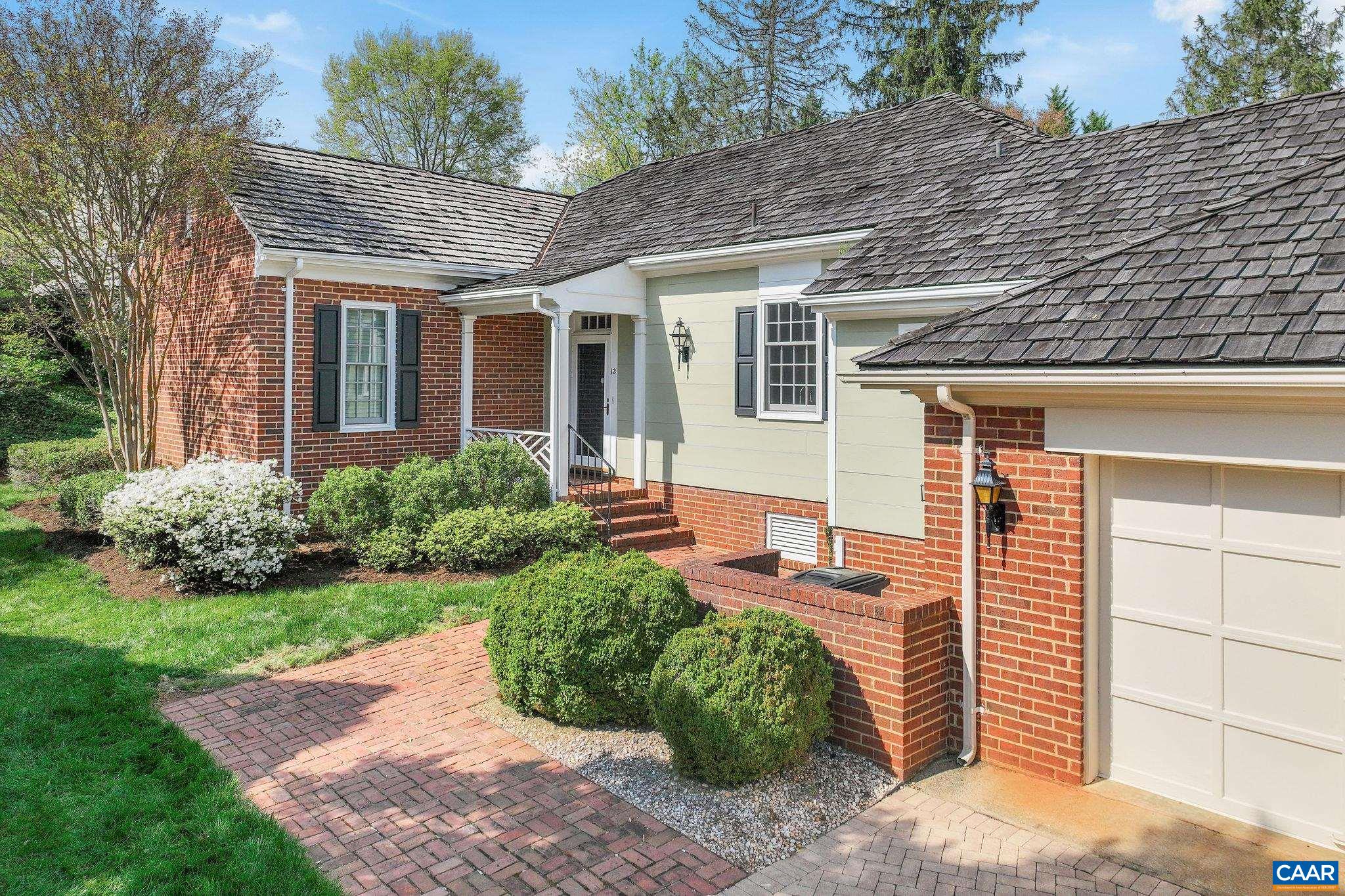 12 Ednam Village St