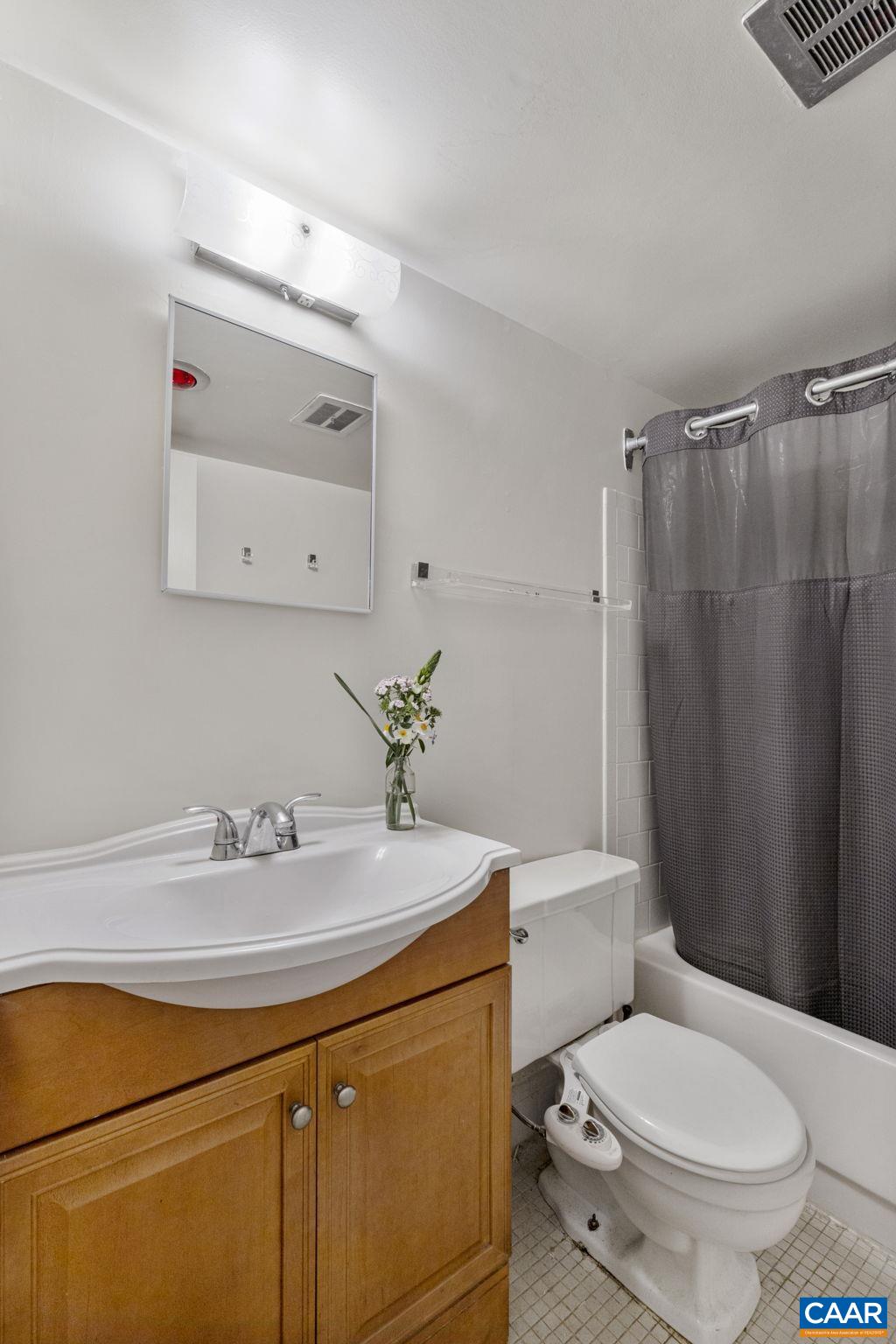 511 1ST ST Unit: 611