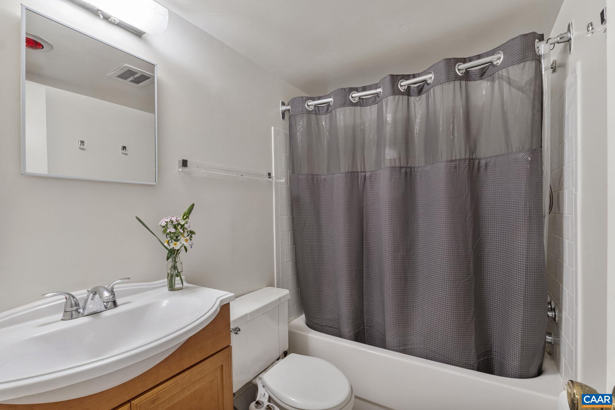 511 1ST ST Unit: 611