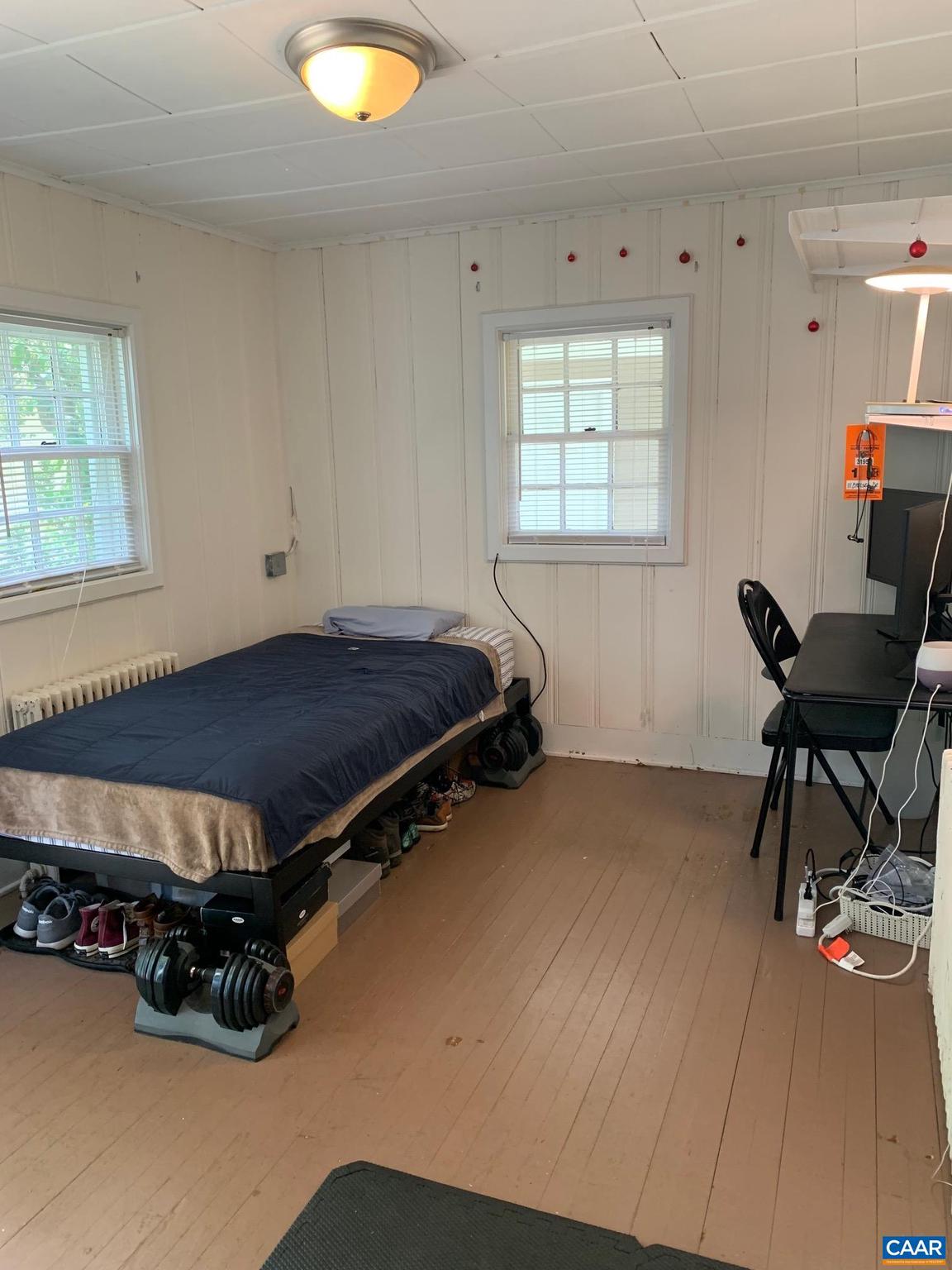 111 CHELSEA DR 5