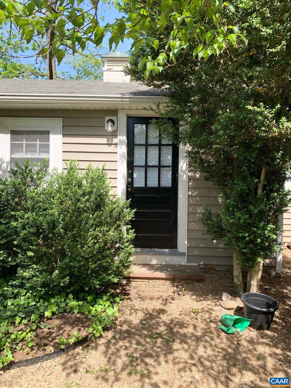 111 CHELSEA DR 5