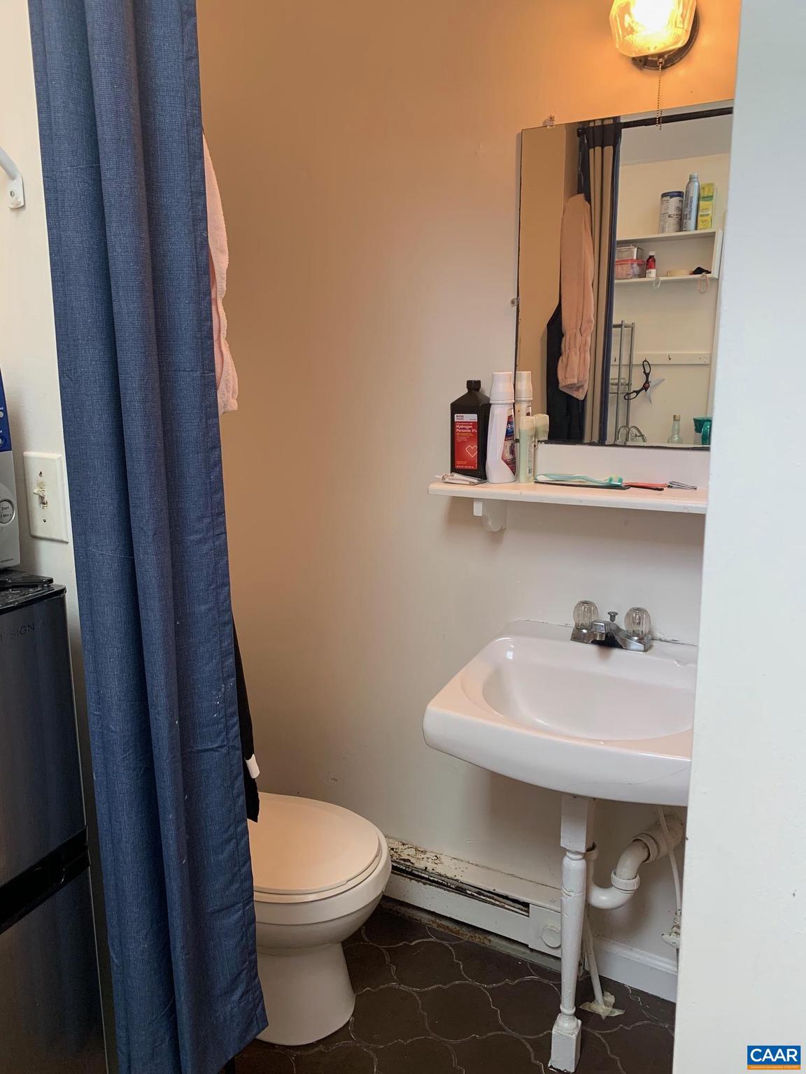 111 CHELSEA DR 5