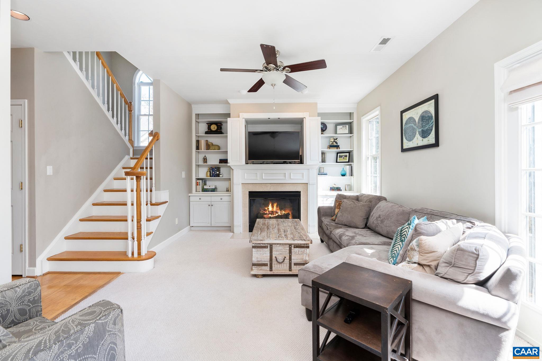 2211 AMBROSE WAY