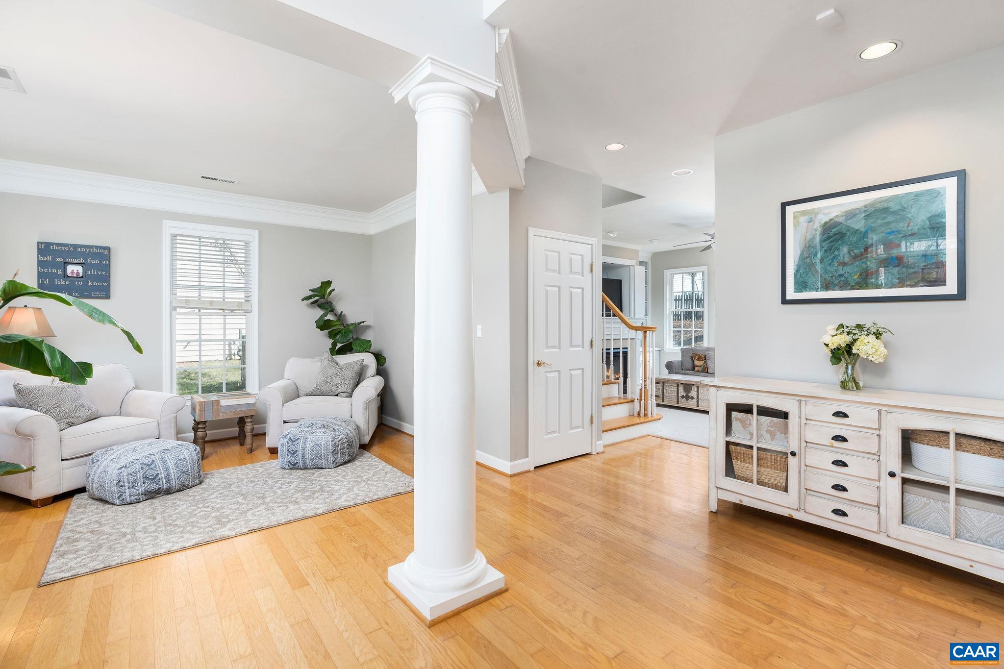 2211 AMBROSE WAY