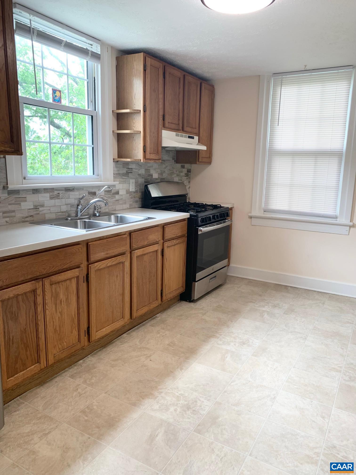 712 MONTICELLO AVE Unit: B