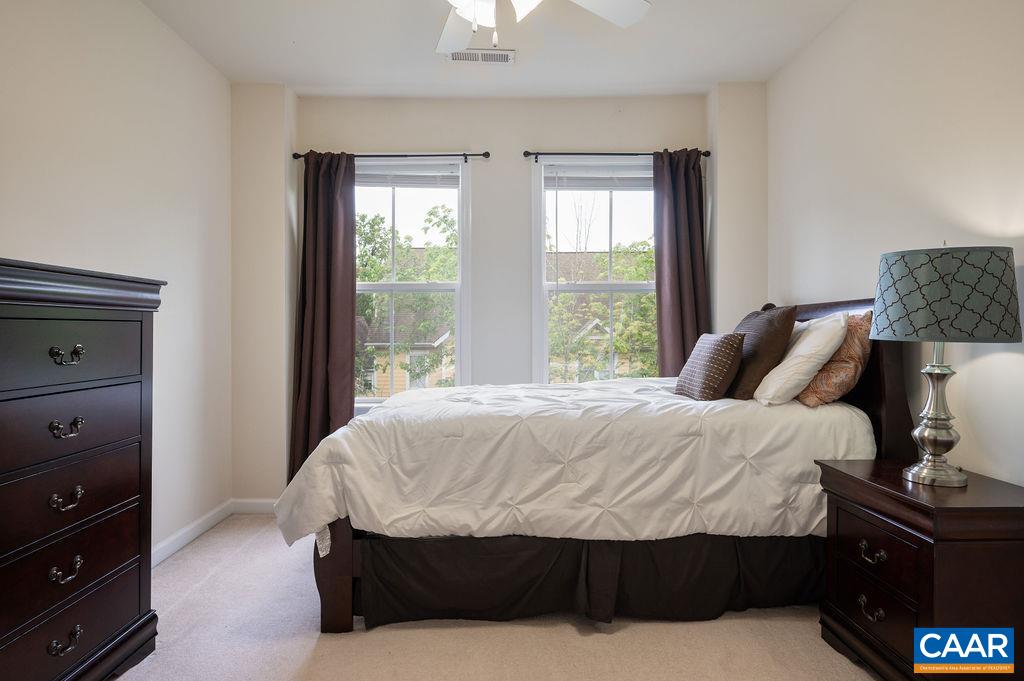 106 MELBOURNE PRK Unit: B