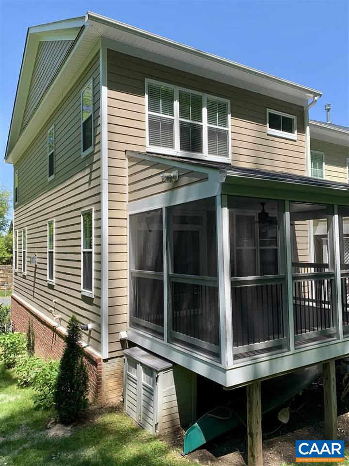 317 POPLAR GLEN CT