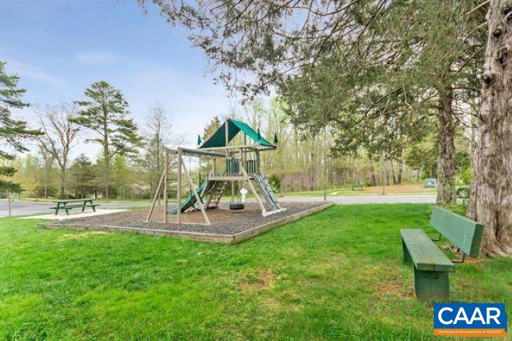 166 PIONEER LN
