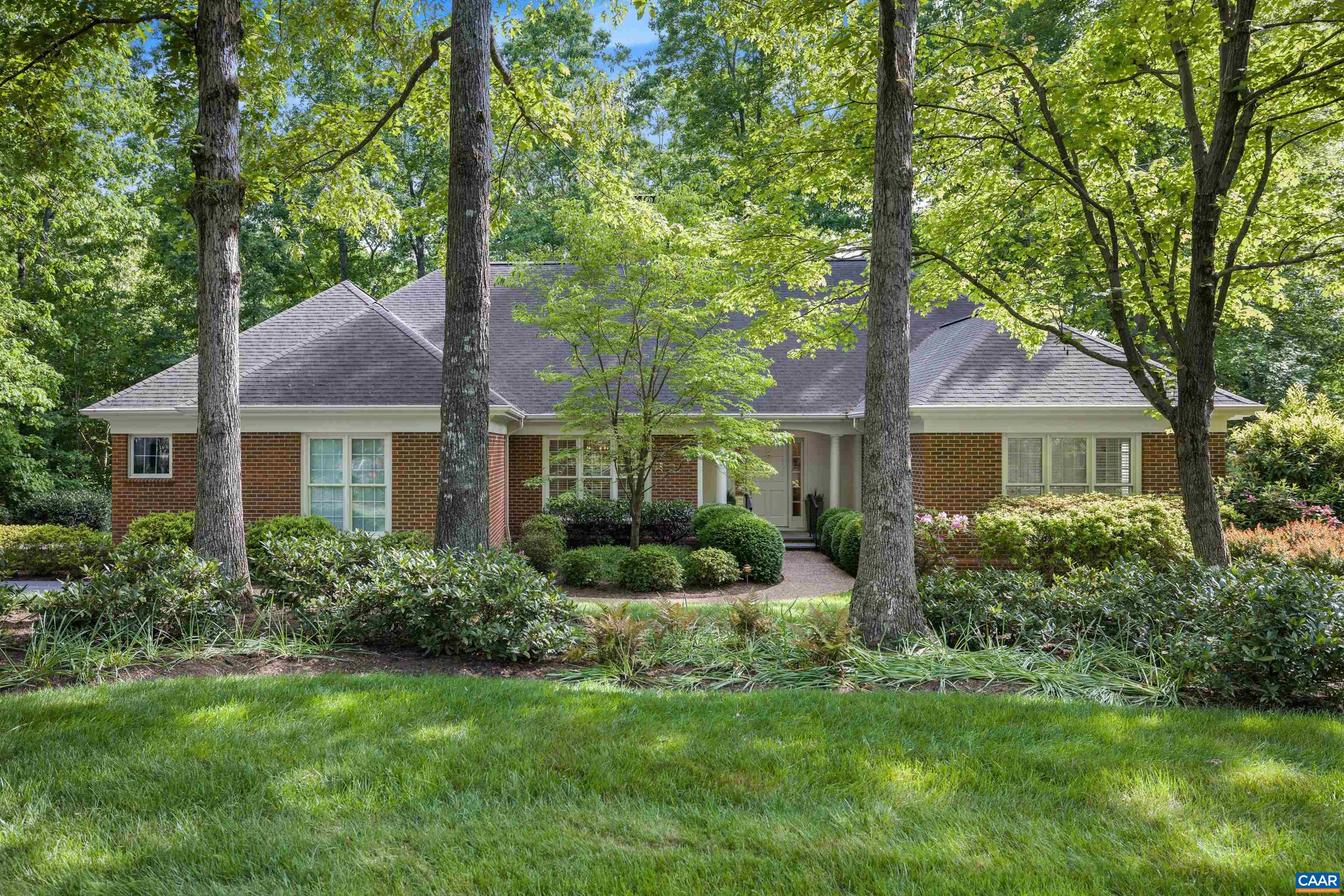 1534 KINROSS LN